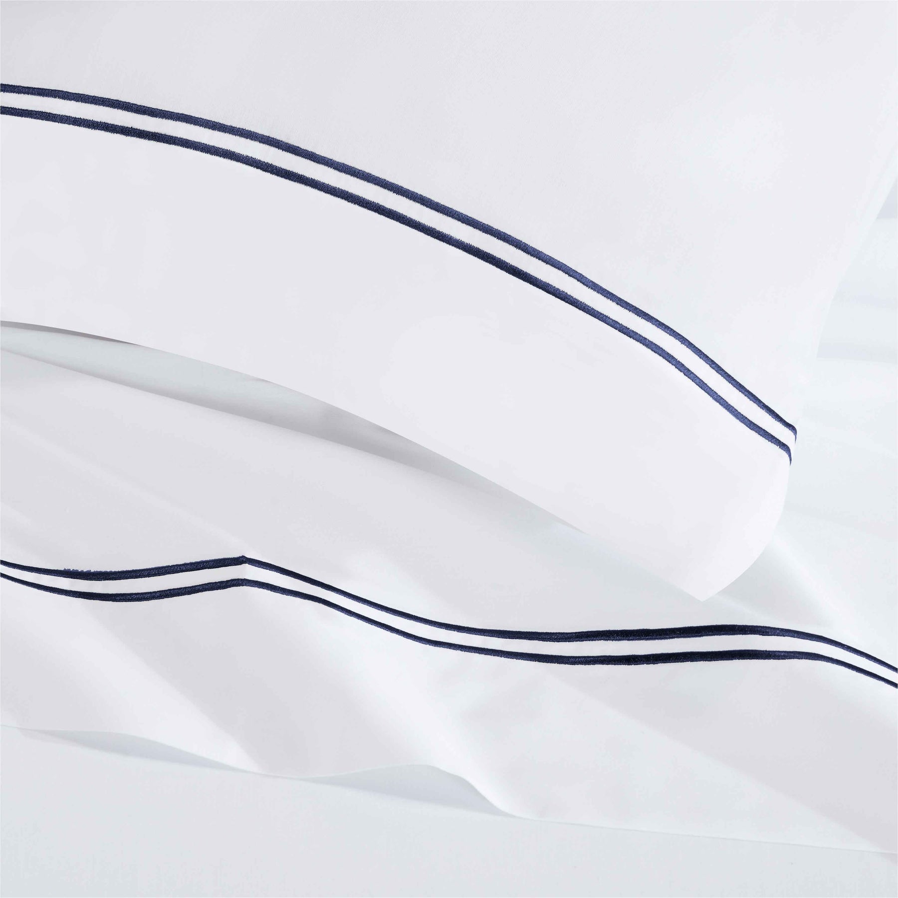 Fieldstone Cotton Two-Line Embroidered Deep Pocket Bed Sheet Set