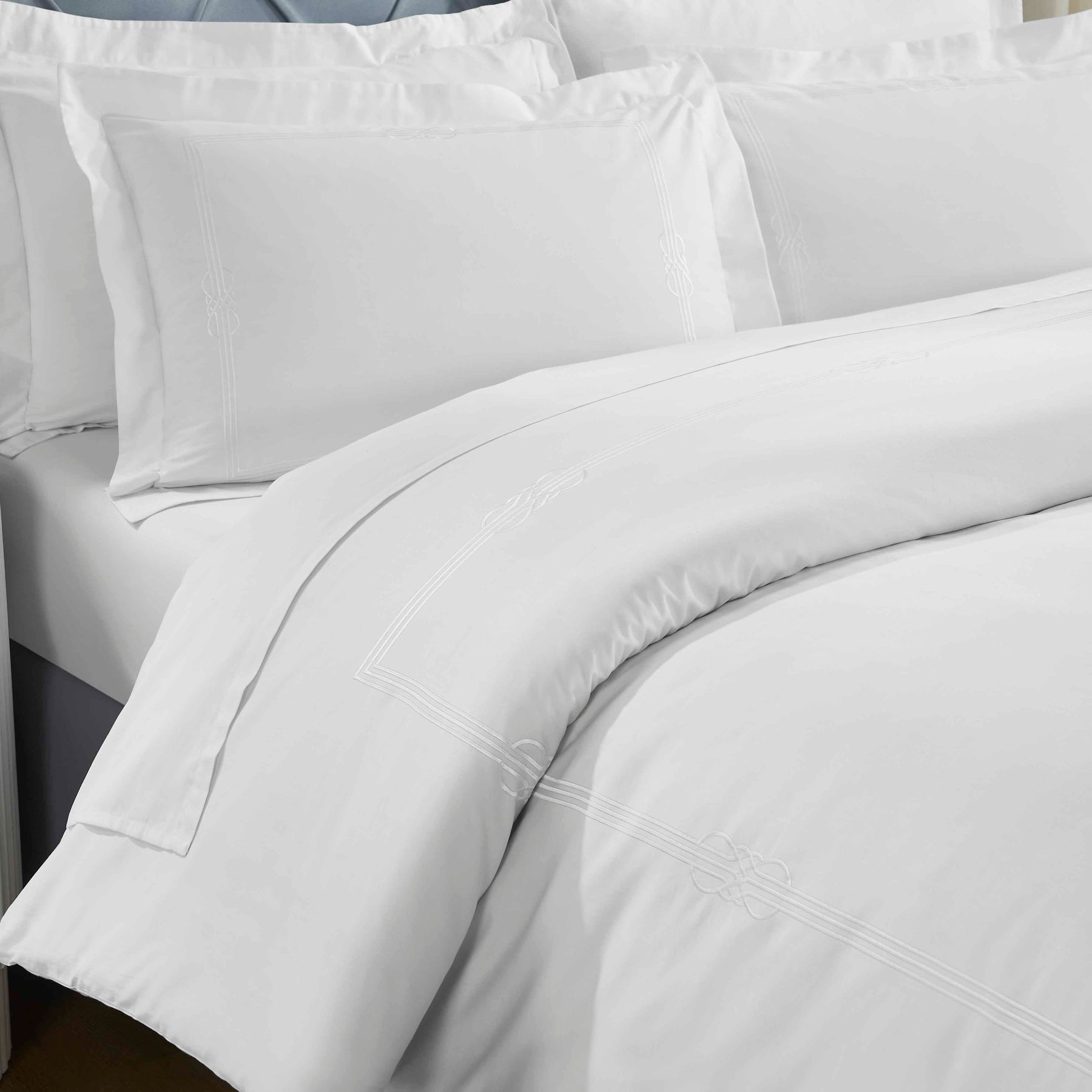 Moonlawn Cotton Gold Embroidered 3 Piece Duvet Cover Set