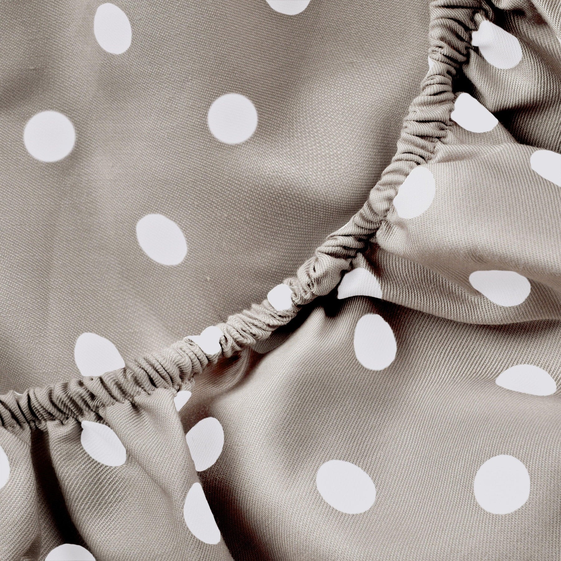 600 Thread Count Cotton Blend Polka Dot Deep Pocket Bed Sheet Set