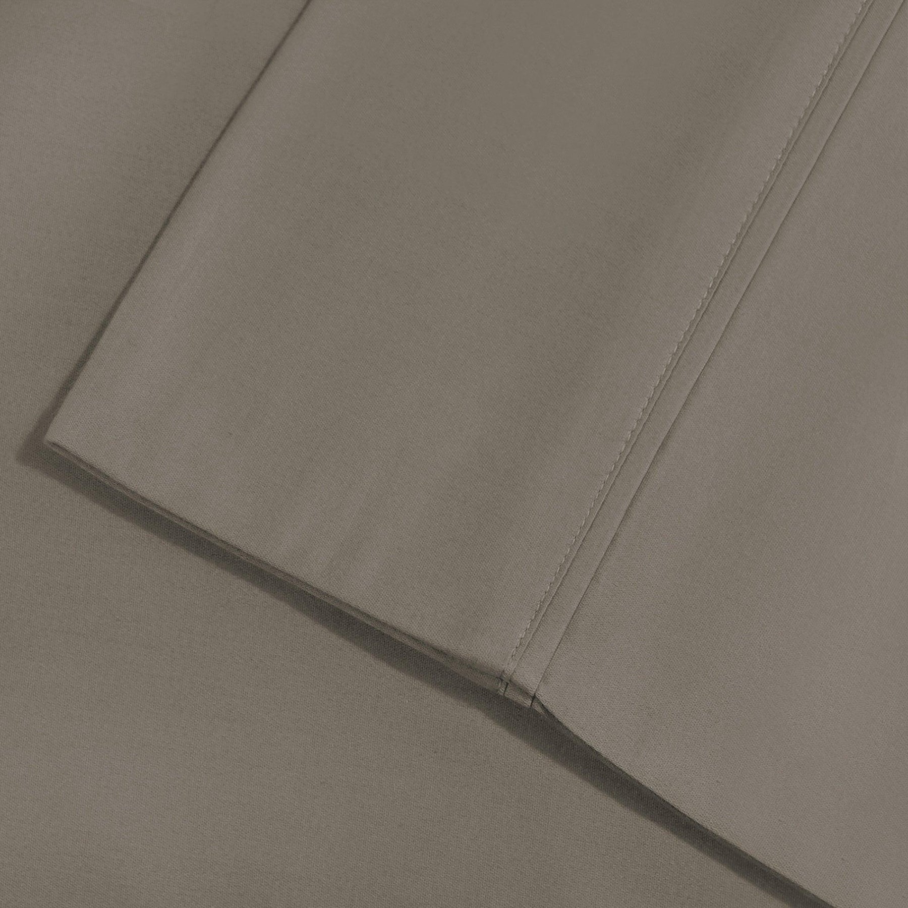 600 Thread Count Cotton Blend Solid Deep Pocket Bed Sheet Set