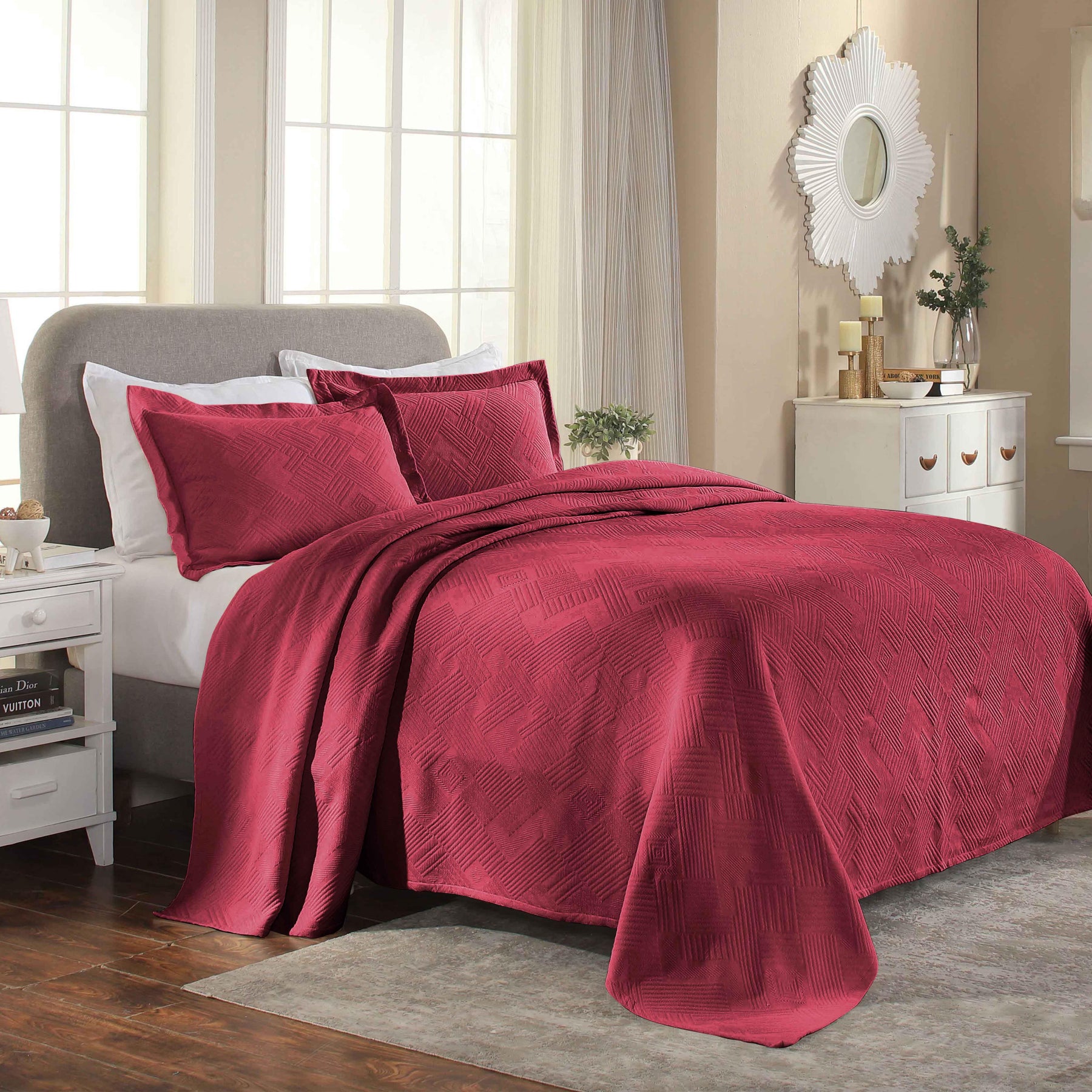Cotton Jacquard Matelassé Scalloped Geometric Fret Bedspread Set