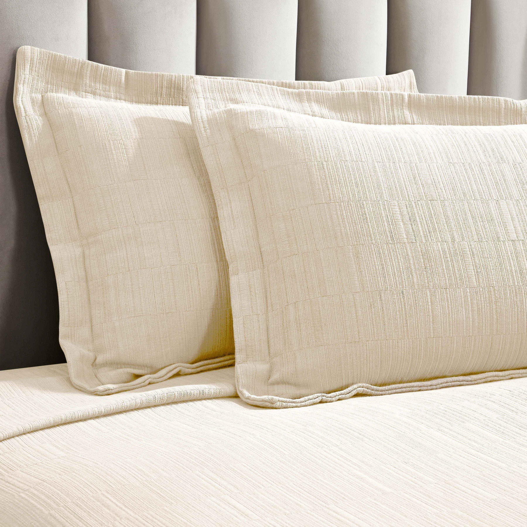 Zenith Cotton Medium Weight Geometric Matelasse Bedspread and Sham Set