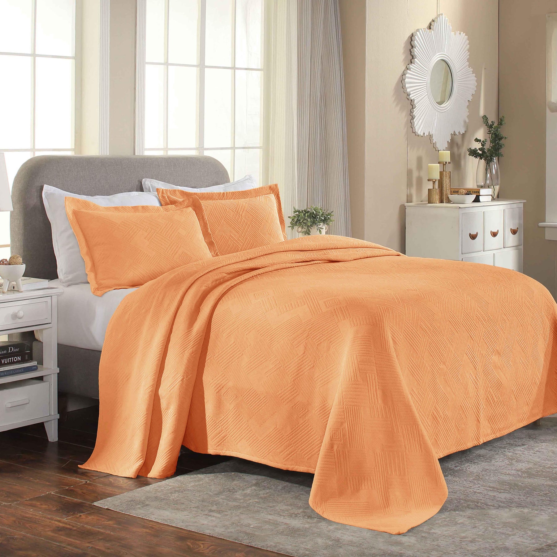 Cotton Jacquard Matelassé Scalloped Geometric Fret Bedspread Set