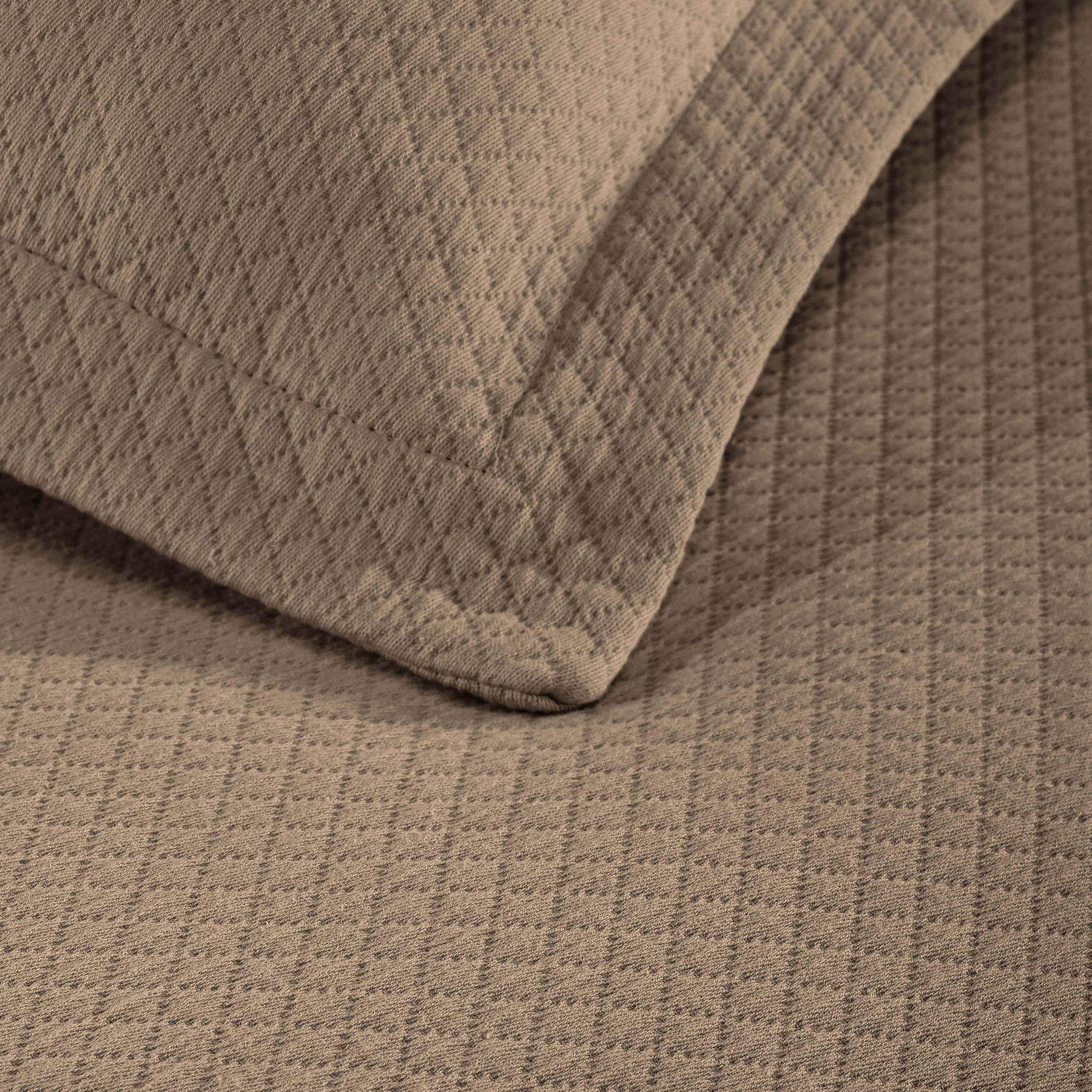 Solitaire Jacquard Matelassé Cotton Diamond Solitaire Bedspread Set