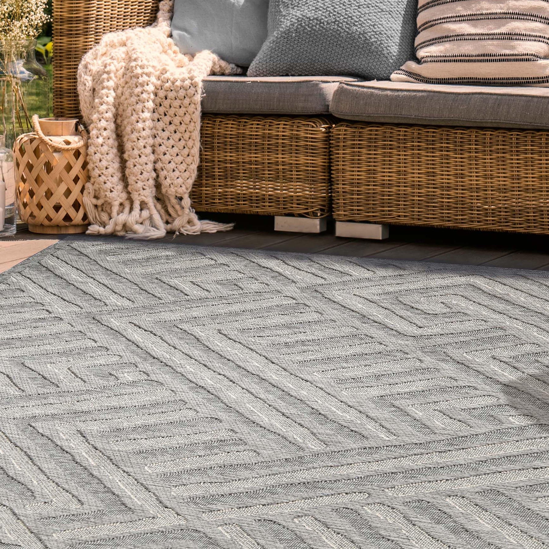 Wynn Modern Geometric Abstract Area Rug Indoor Outdoor Rugs