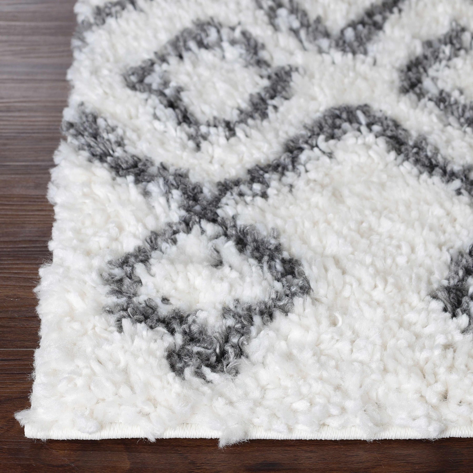 Alia Boho Geometric Diamonds Indoor Plush Shag Area Rug Or Runner Rug