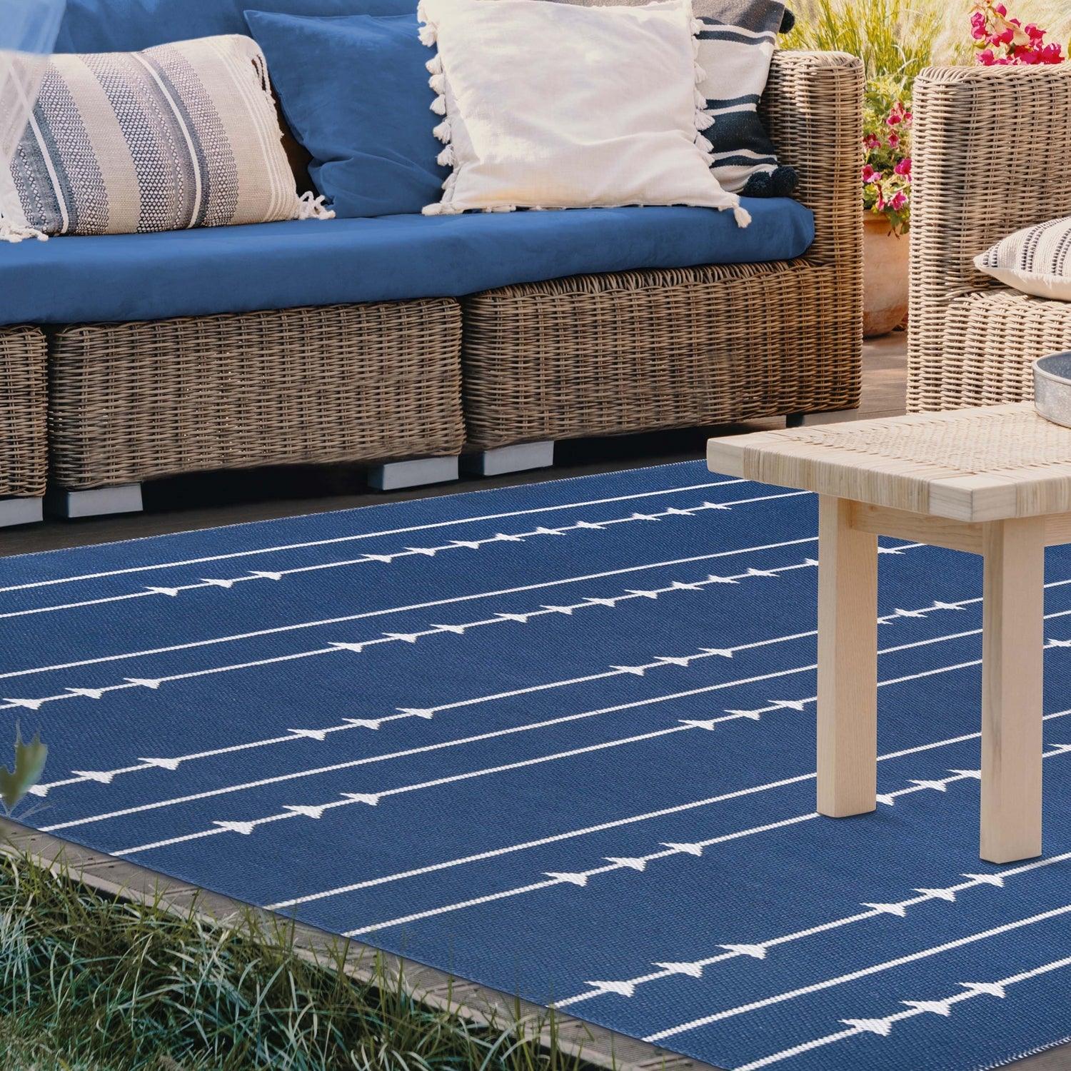 Bohemian Arrow Line Pattern Indoor Outdoor Area Rug
