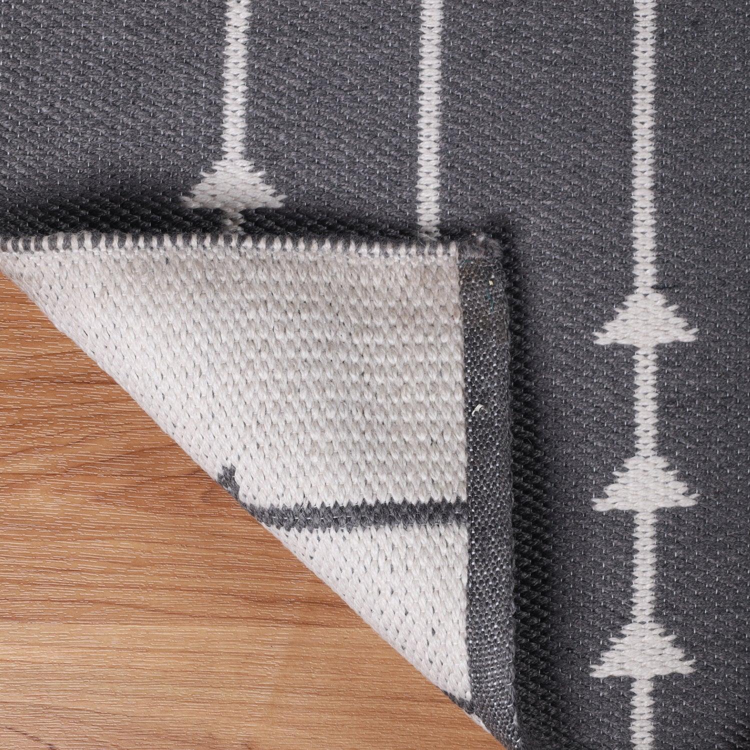 Bohemian Arrow Line Pattern Indoor Outdoor Area Rug