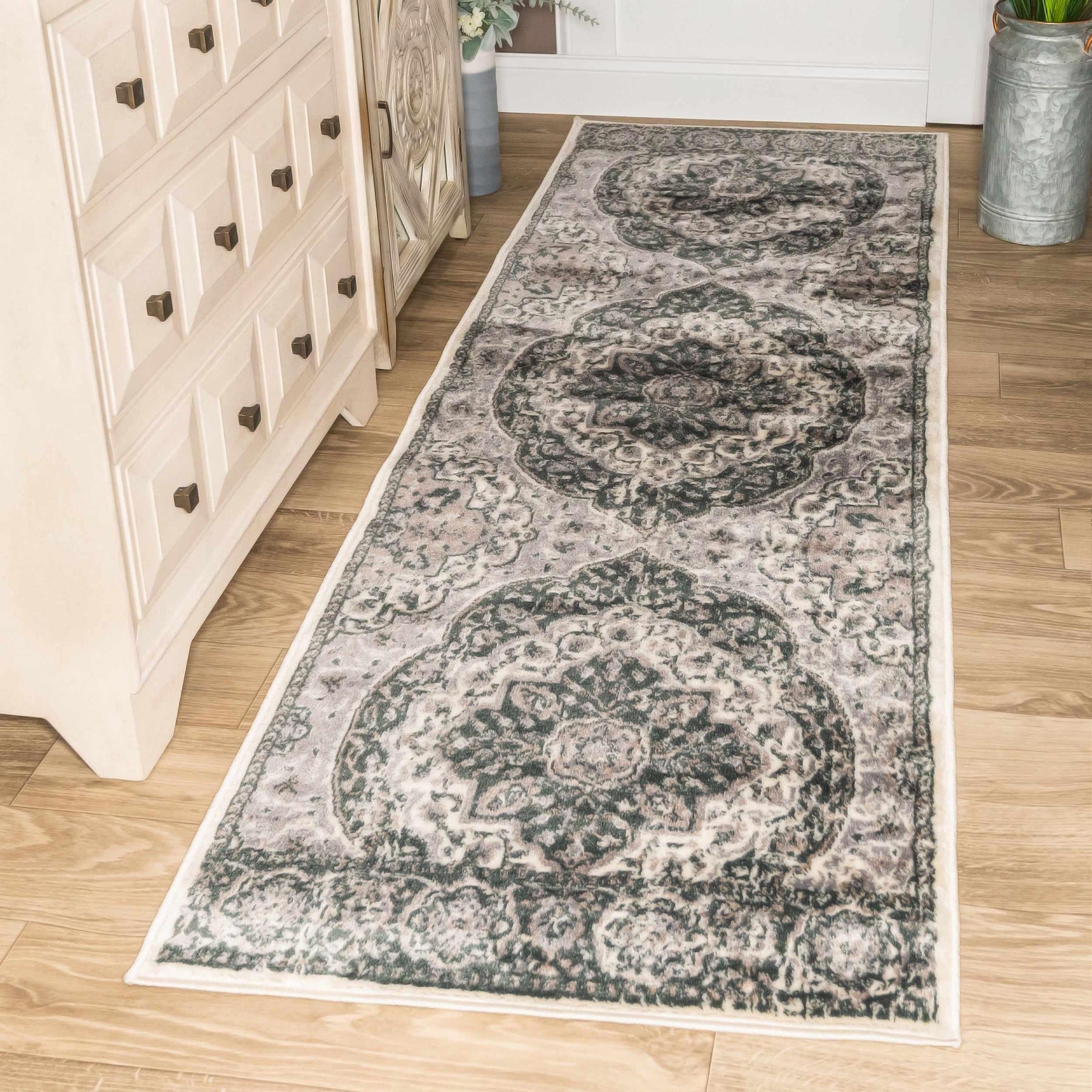 Bodhi Vintage Floral Medallion Indoor Area Rugs or Runner Rug