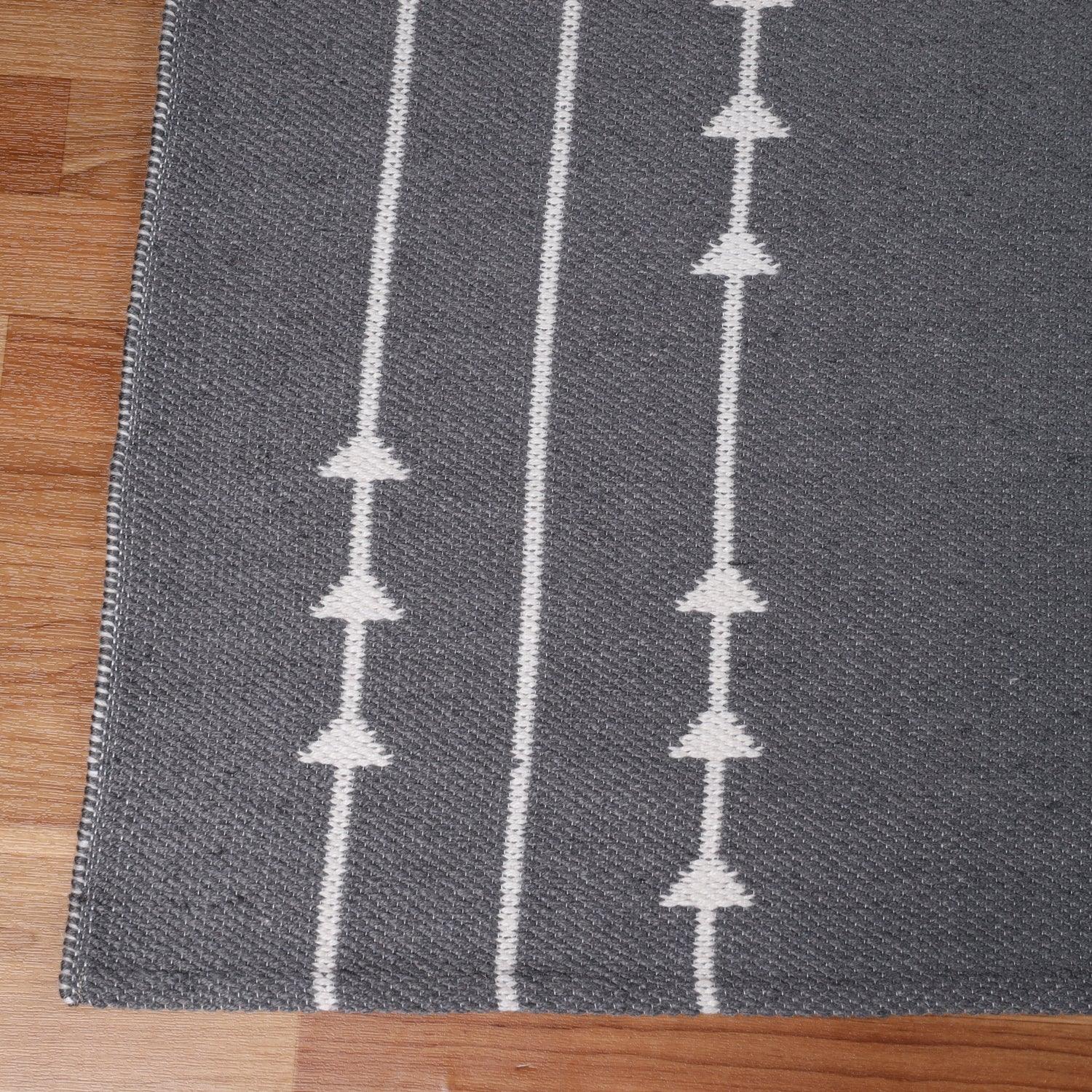 Bohemian Arrow Line Pattern Indoor Outdoor Area Rug