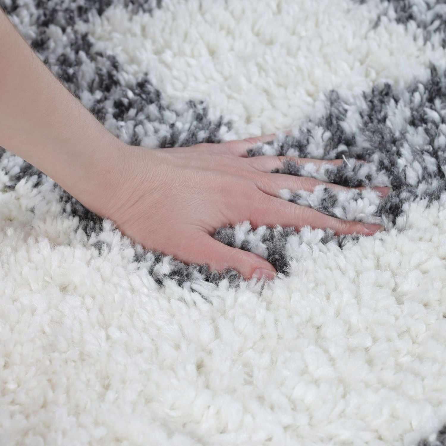 Bohemian Geometric Indoor Plush Shag Area Rug with Tassels