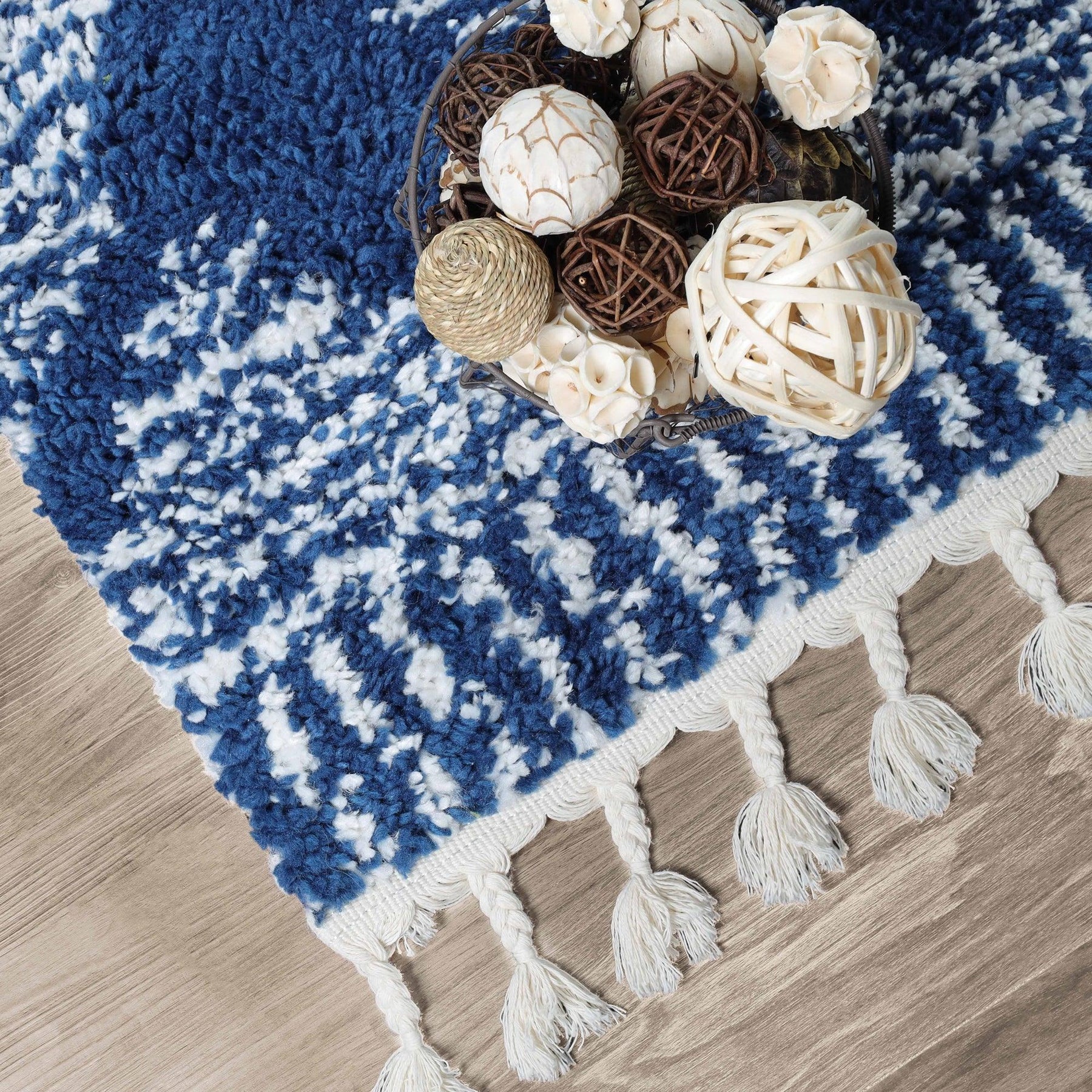 Bohemian Geometric Indoor Plush Shag Area Rug with Tassels