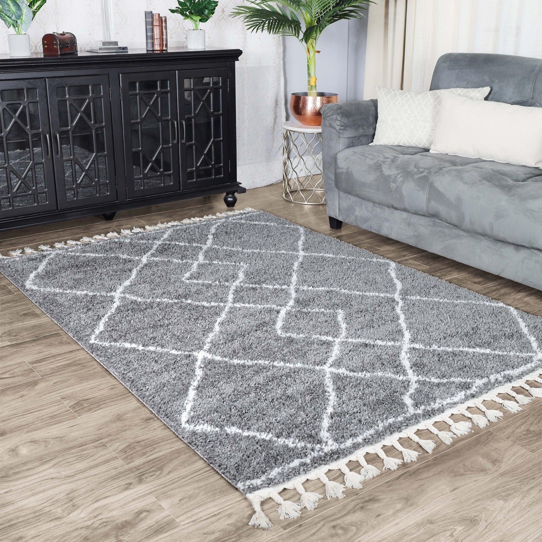 Boho Geometric Diamonds Indoor Plush Shag Area Rug with Tassels