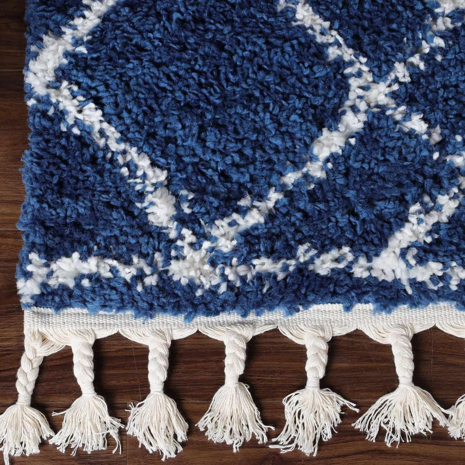 Boho Geometric Diamonds Indoor Plush Shag Area Rug with Tassels