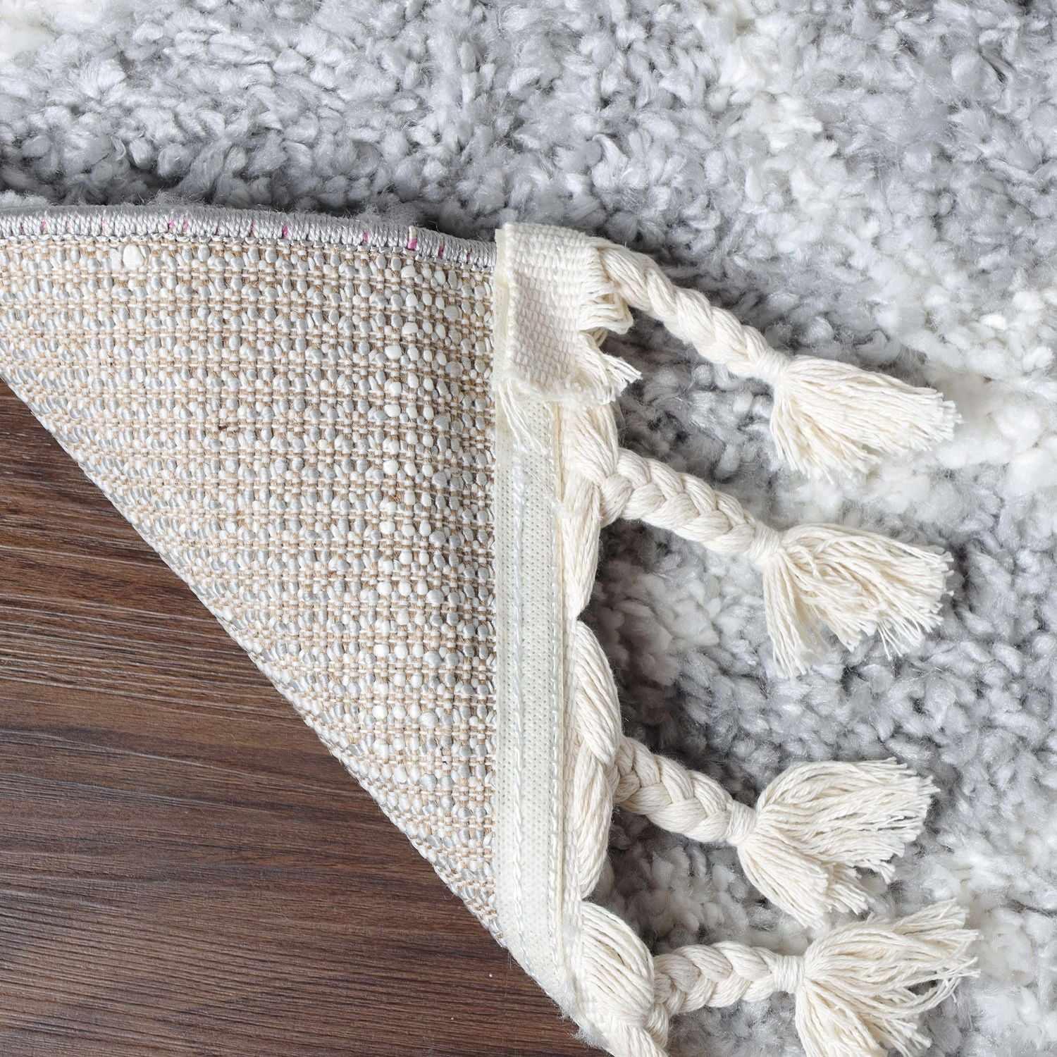 Boho Geometric Diamonds Indoor Plush Shag Area Rug with Tassels