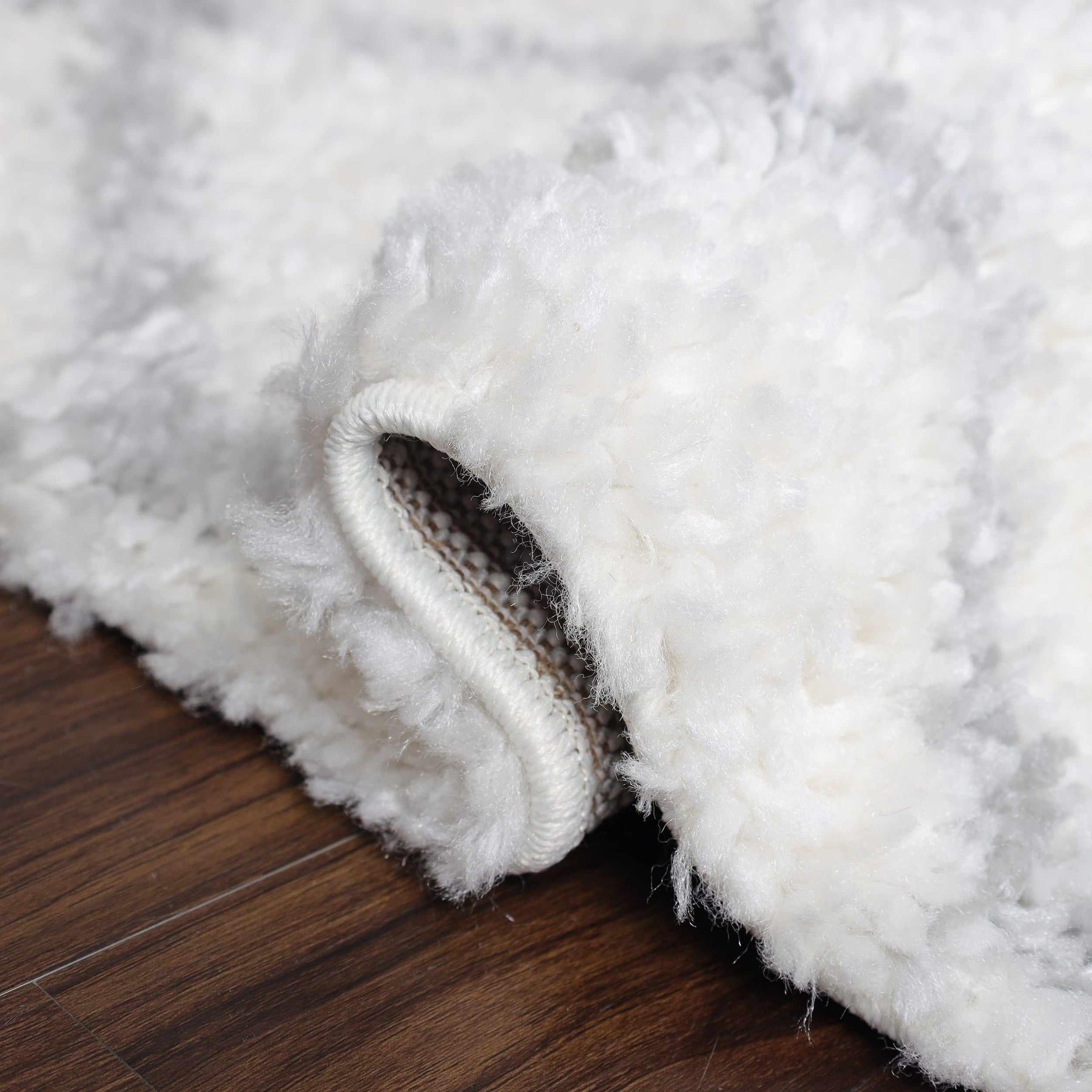 Boho Geometric Diamonds Indoor Plush Shag Area Rug with Tassels