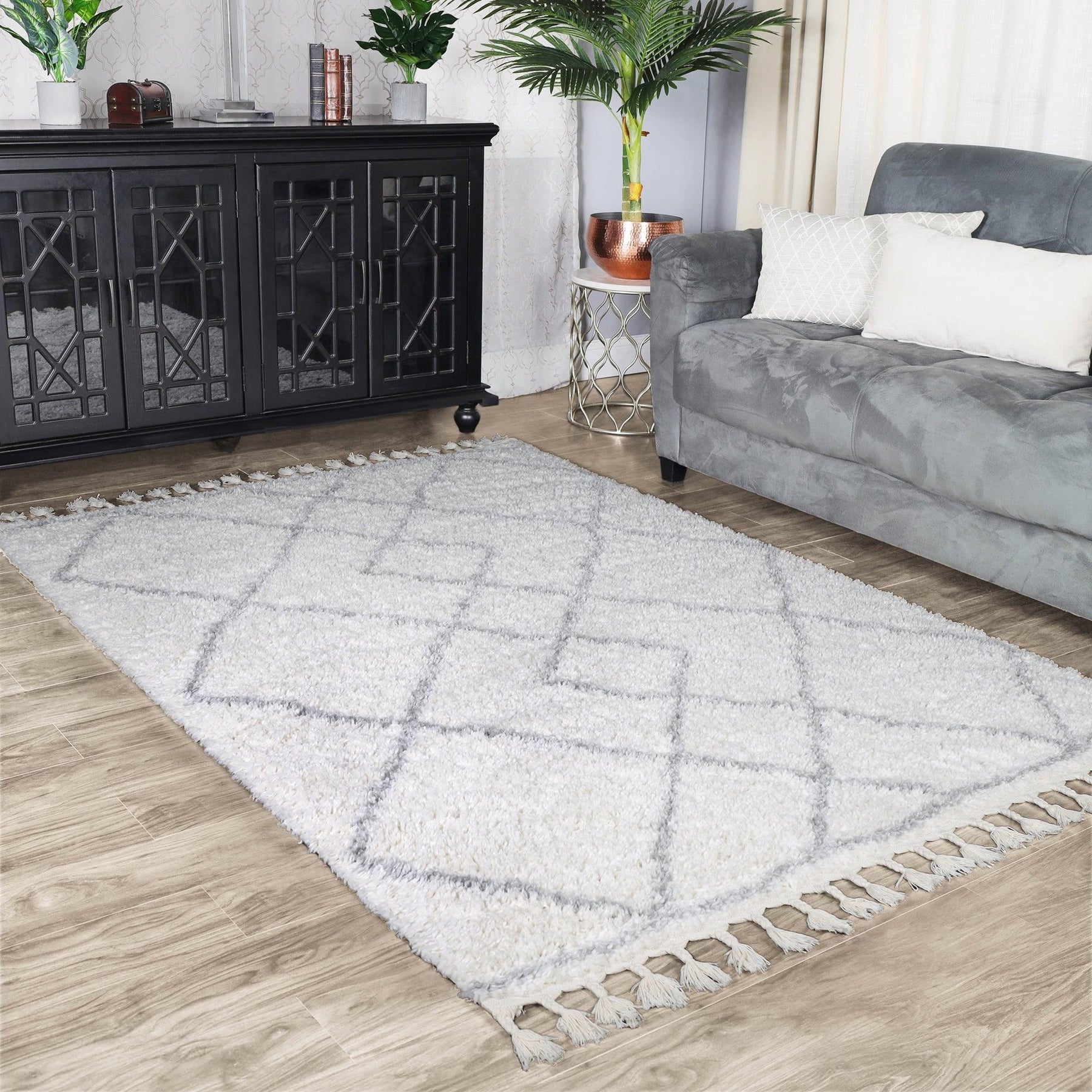 Boho Geometric Diamonds Indoor Plush Shag Area Rug with Tassels