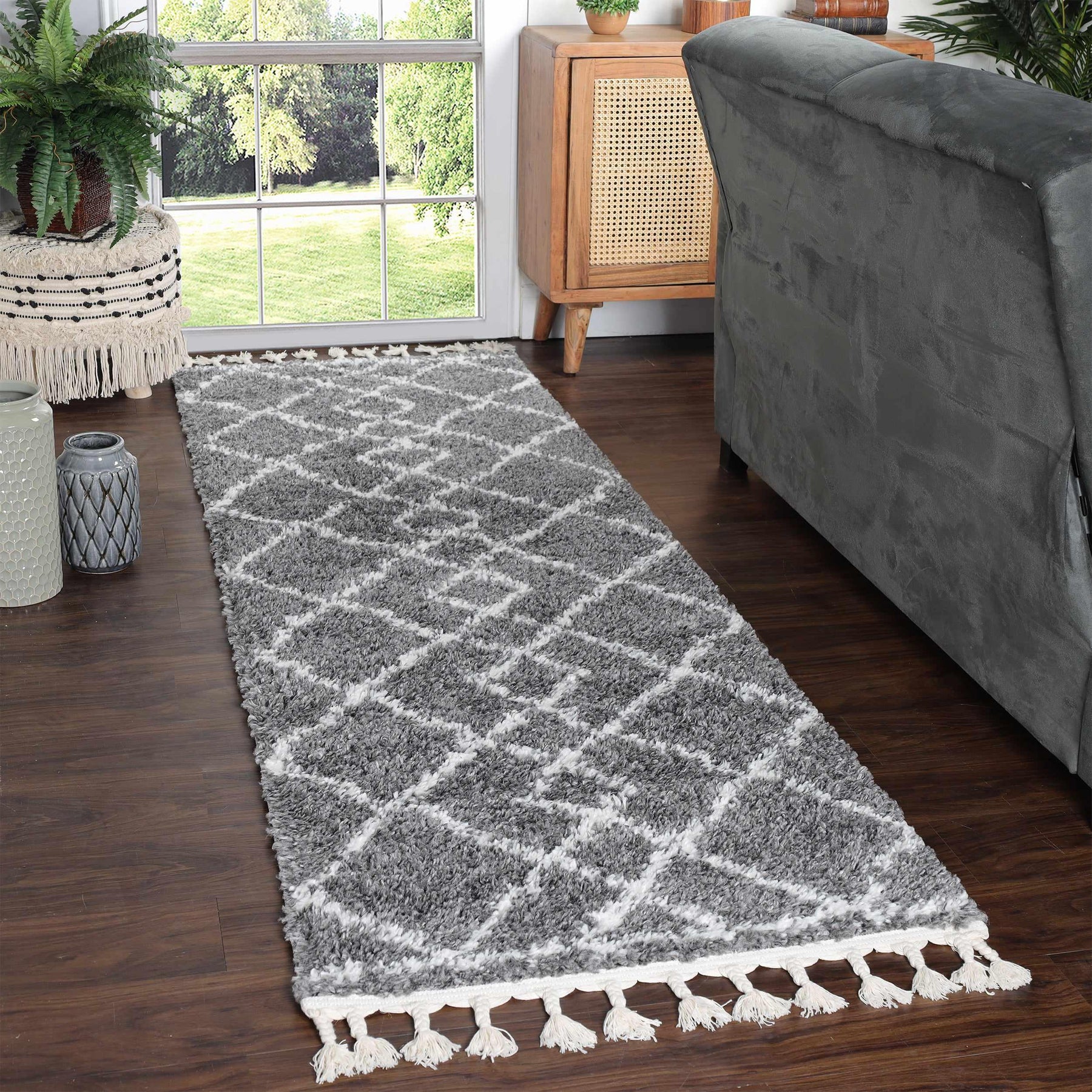 Boho Geometric Diamonds Indoor Plush Shag Area Rug with Tassels
