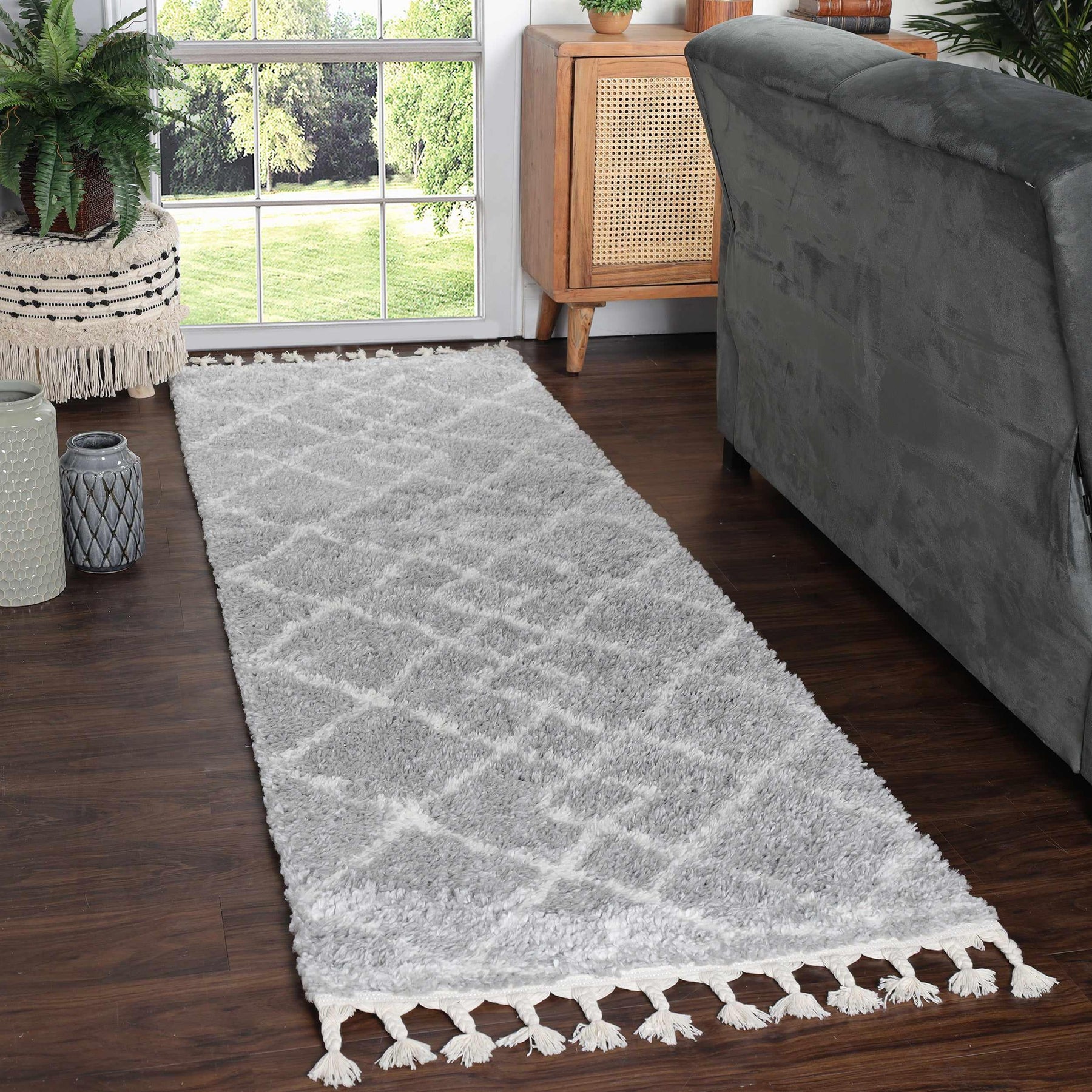 Boho Geometric Diamonds Indoor Plush Shag Area Rug with Tassels