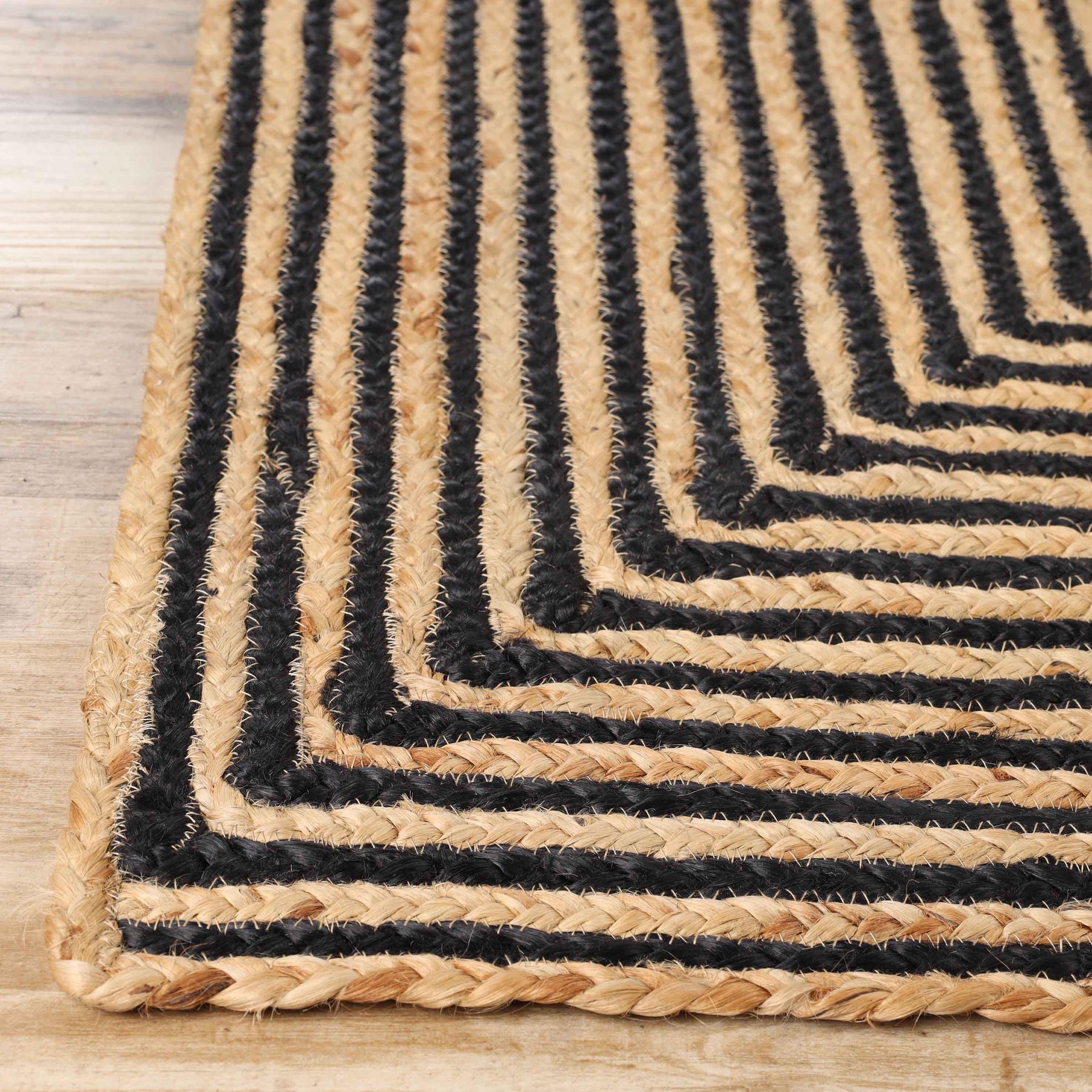 Braided Jute Reversible Round Indoor Outdoor Area Rug