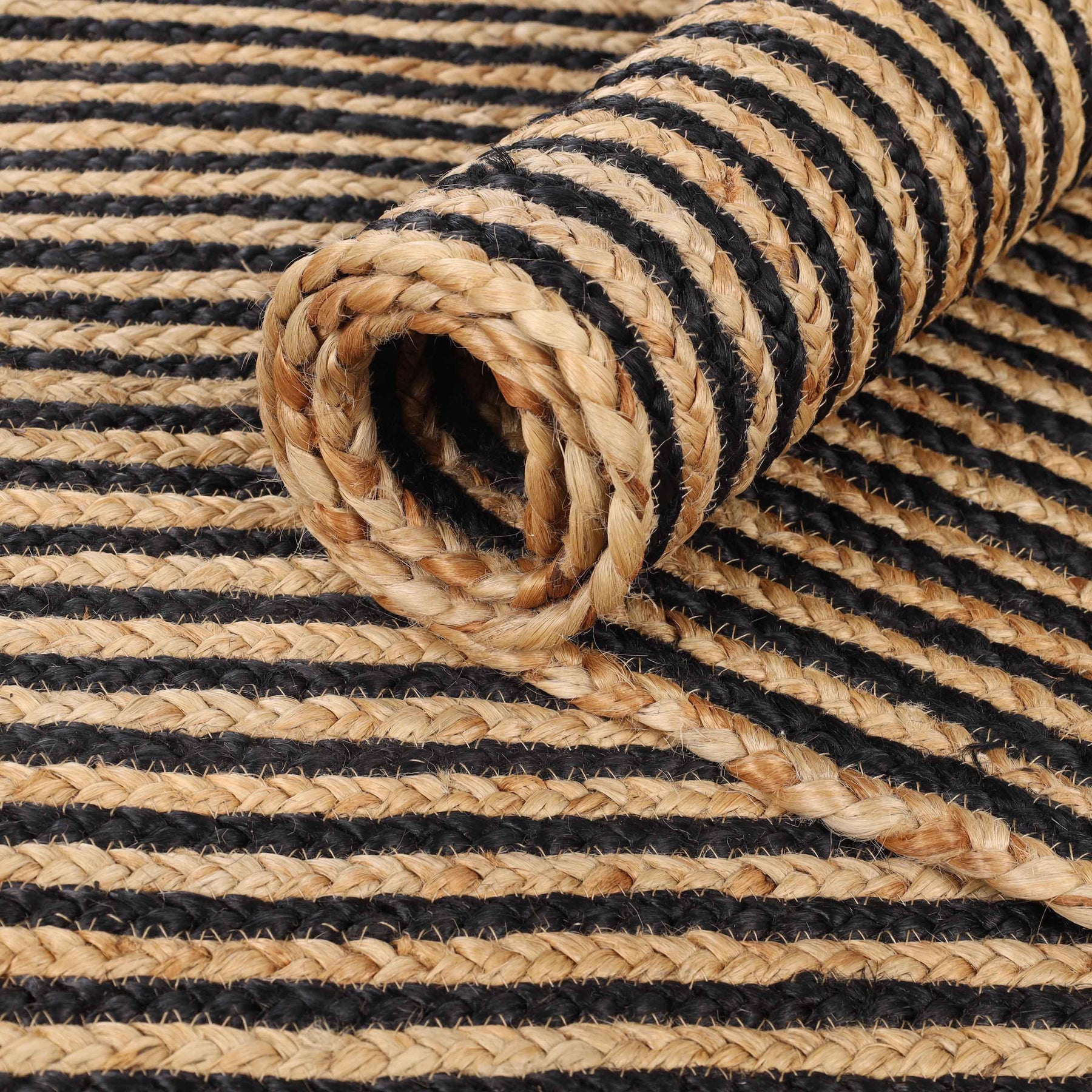 Braided Jute Reversible Round Indoor Outdoor Area Rug