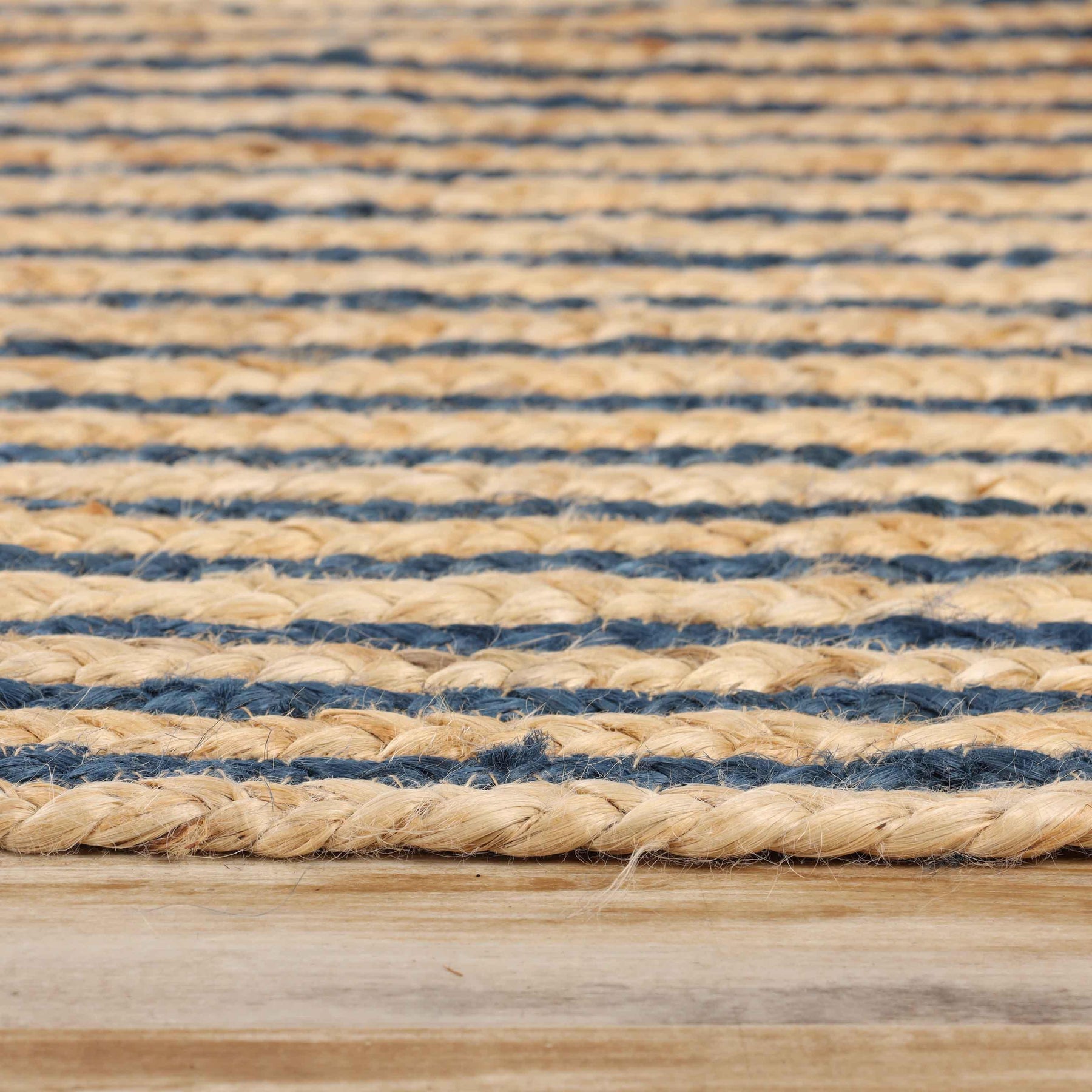 Braided Jute Reversible Round Indoor Outdoor Area Rug