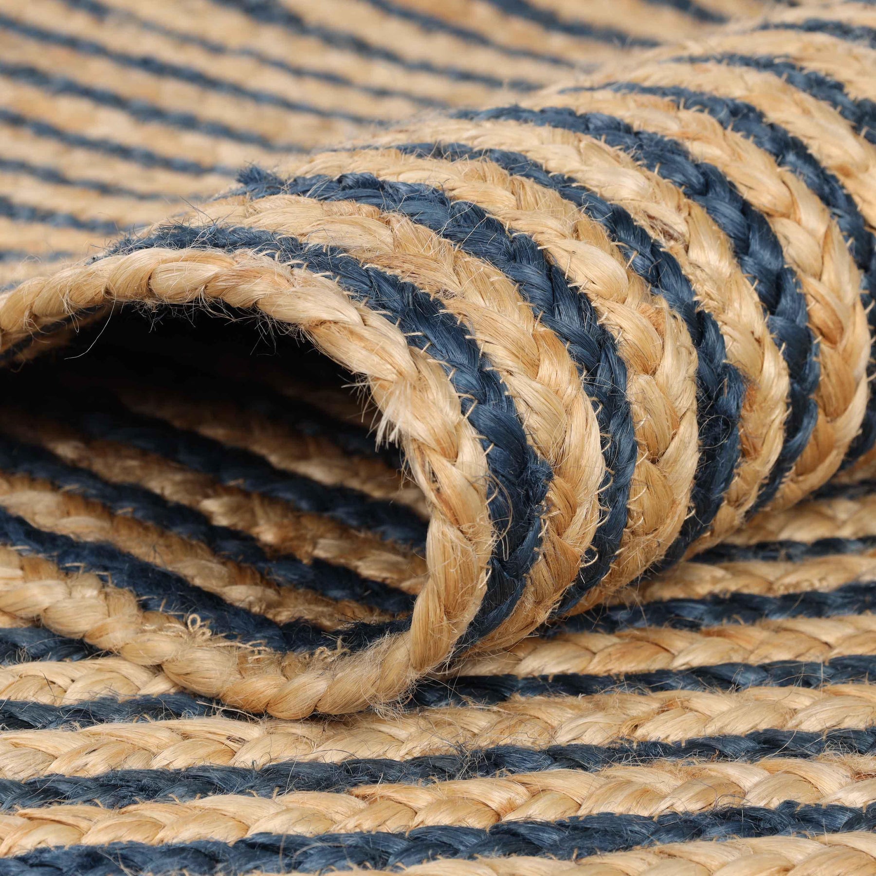 Braided Jute Reversible Round Indoor Outdoor Area Rug