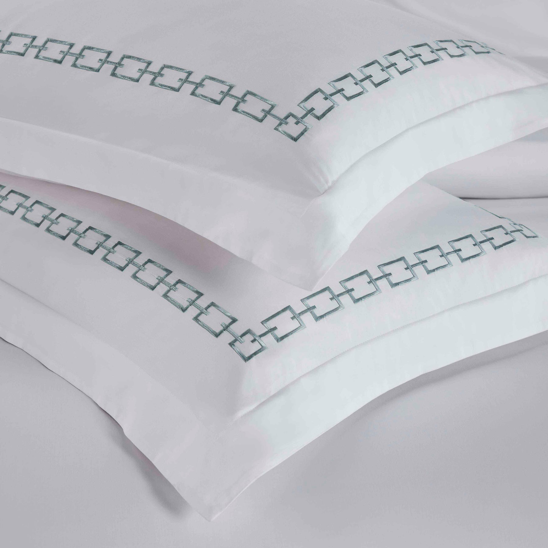 Chain Links Cotton Embroidered 3 Piece Duvet Cover Set