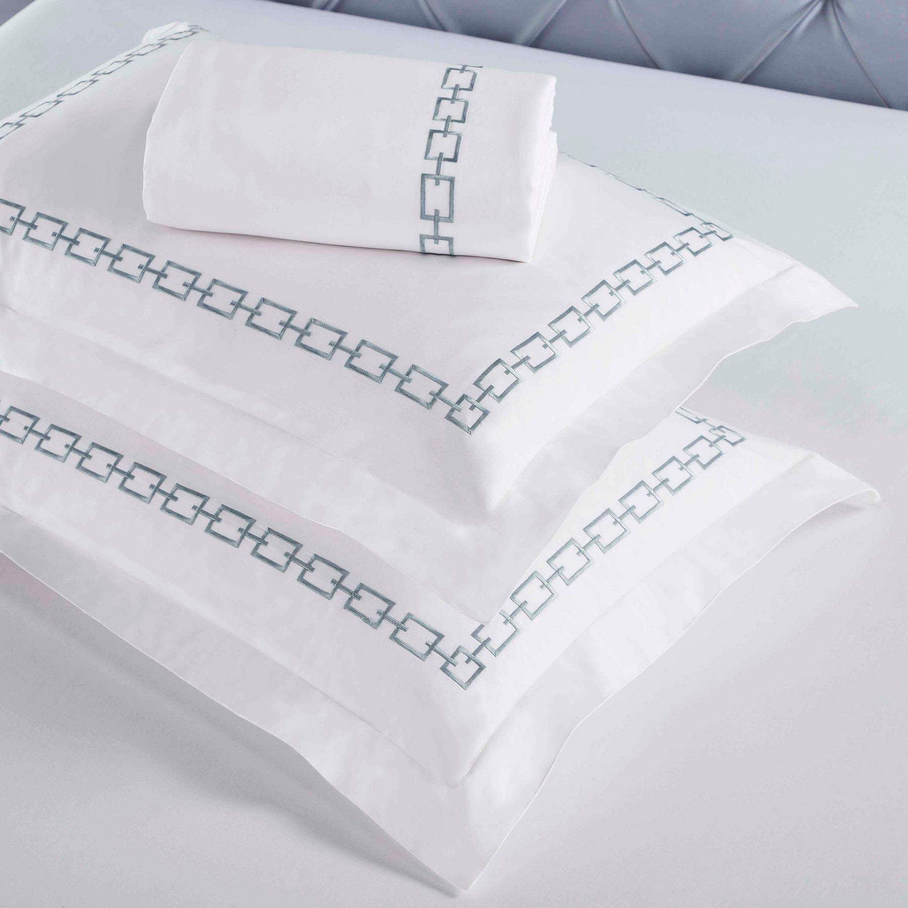 Chain Links Cotton Embroidered 3 Piece Duvet Cover Set