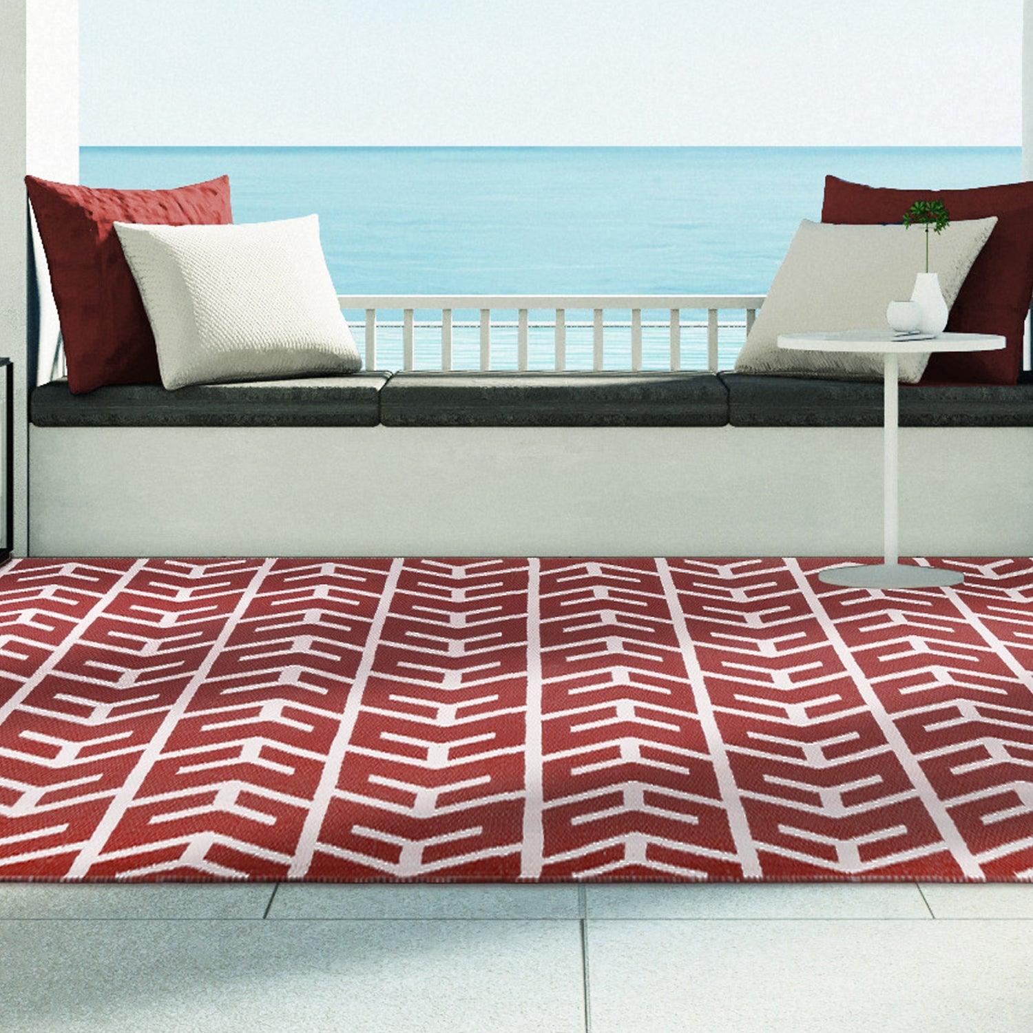 Contemporary Geometric Arrow Pattern Indoor/ Outdoor Area Rug