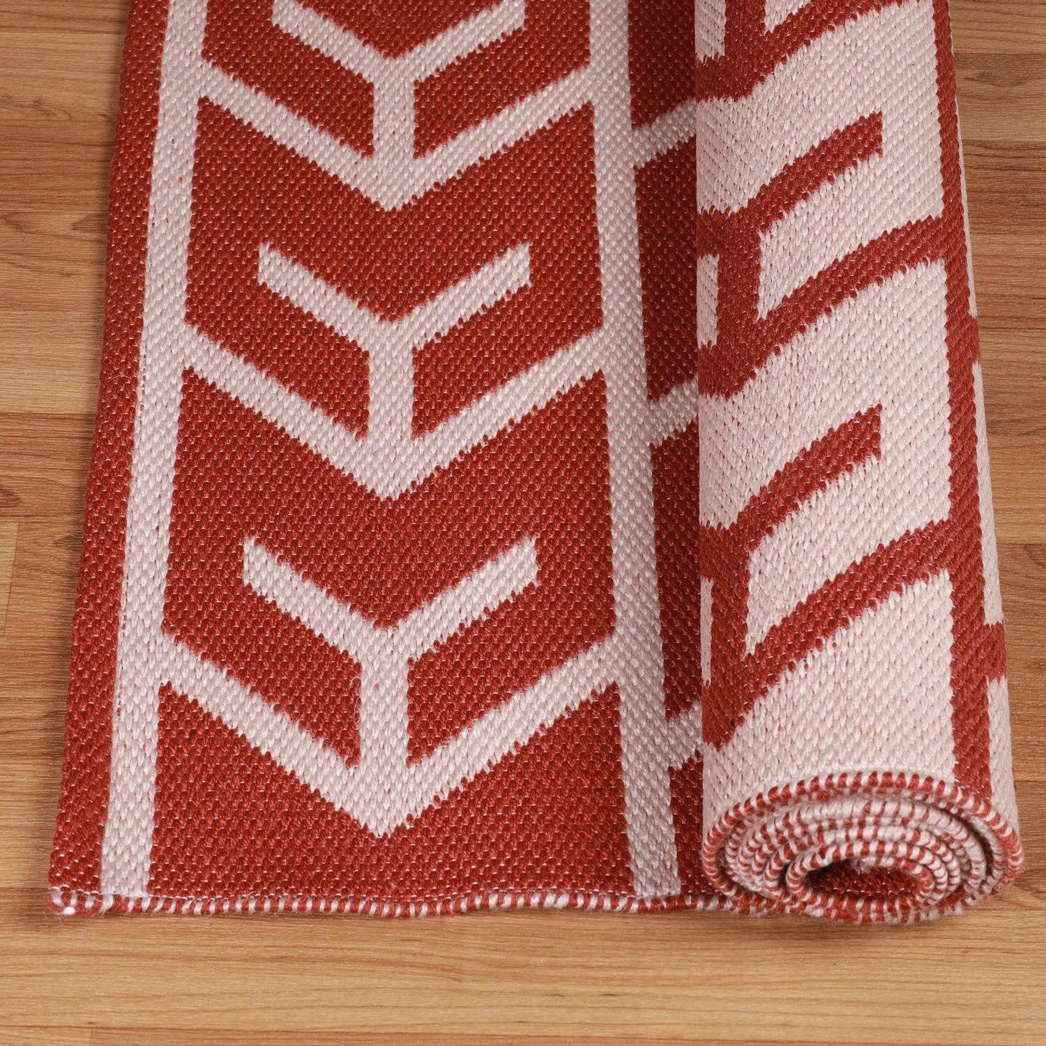 Contemporary Geometric Arrow Pattern Indoor/ Outdoor Area Rug