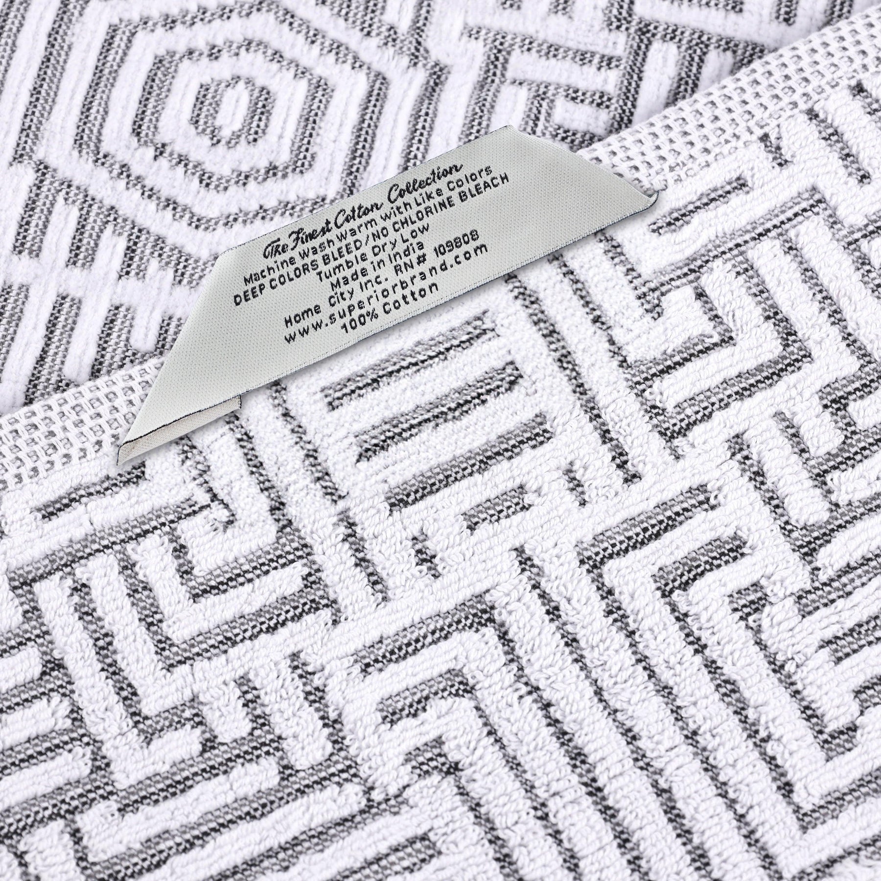 Cotton Modern Geometric Jacquard Plush Absorbent 3-Piece Towel Set