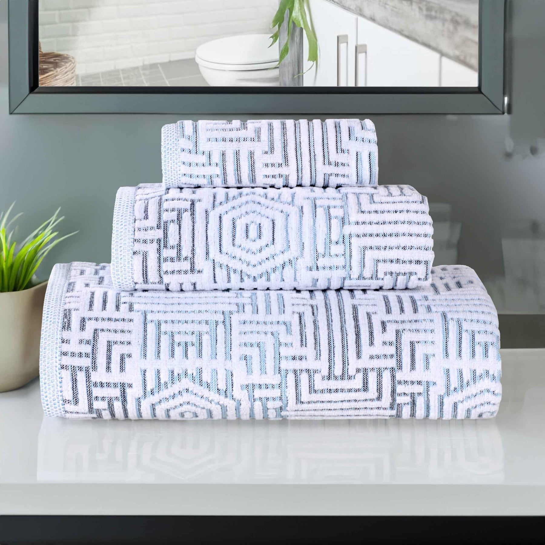 Cotton Modern Geometric Jacquard Plush Absorbent 3-Piece Towel Set