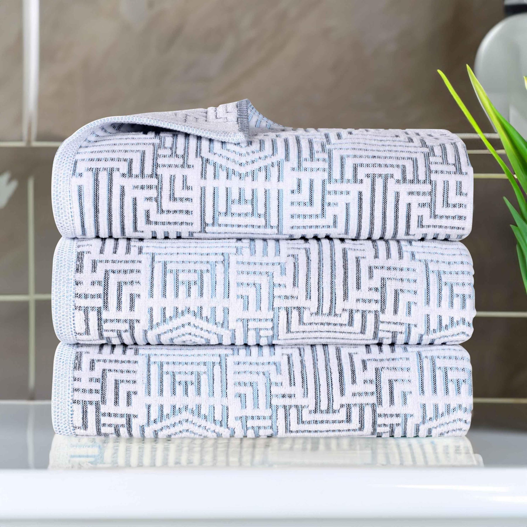 Cotton Modern Geometric Jacquard Plush Absorbent Bath Towel Set of 3
