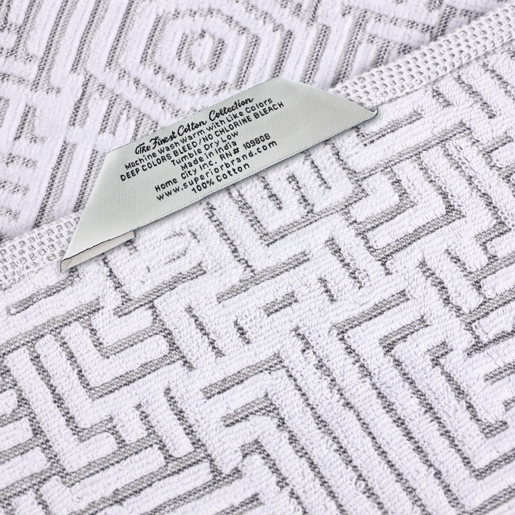 Cotton Modern Geometric Jacquard Plush Absorbent Bath Towel Set of 3