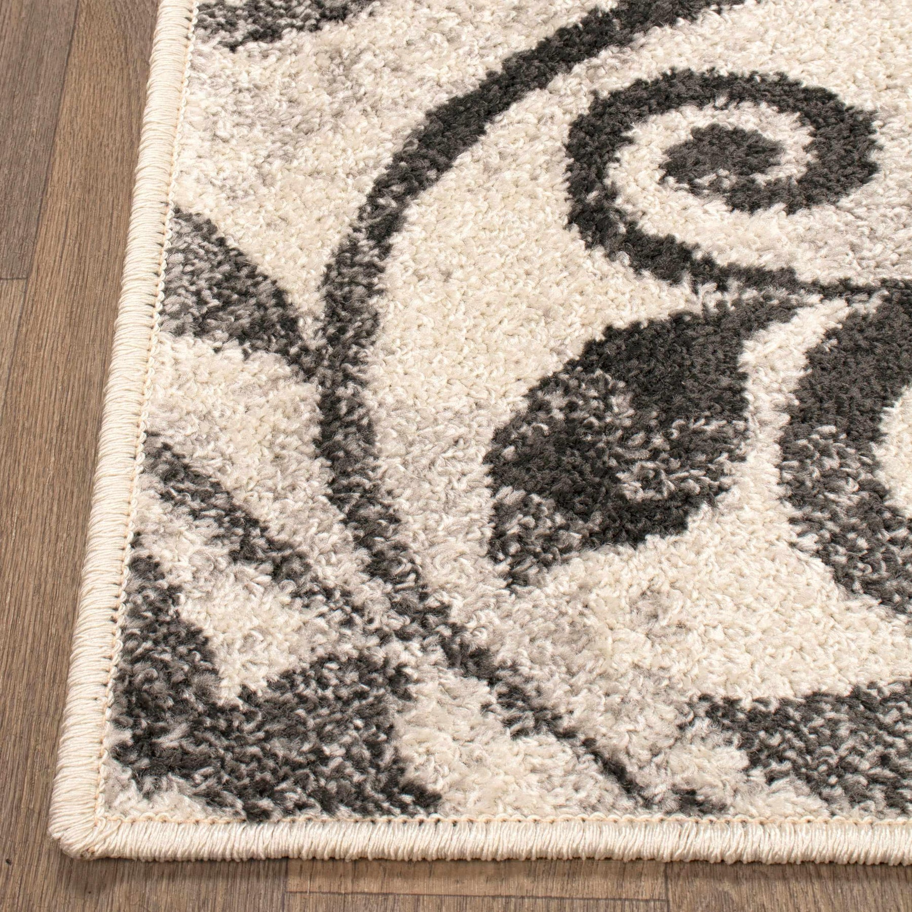 Cuenlino Distressed Damask Transitional Area Rug Or Runner