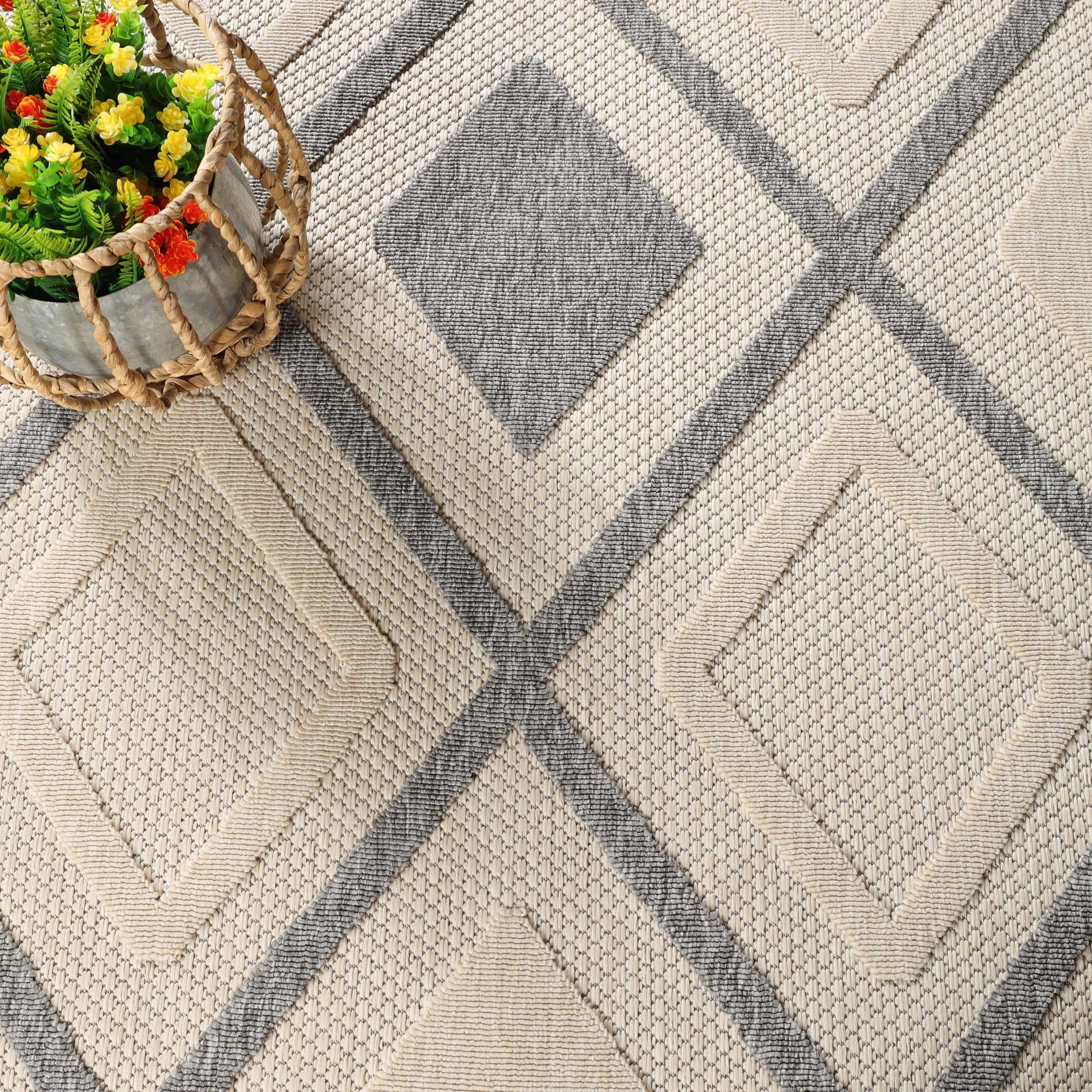 Daelyn Diamond Lattice Area Rug Modern Indoor Outdoor Rugs
