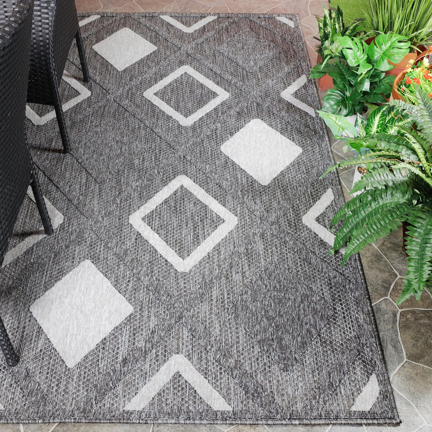 Daelyn Diamond Lattice Area Rug Modern Indoor Outdoor Rugs