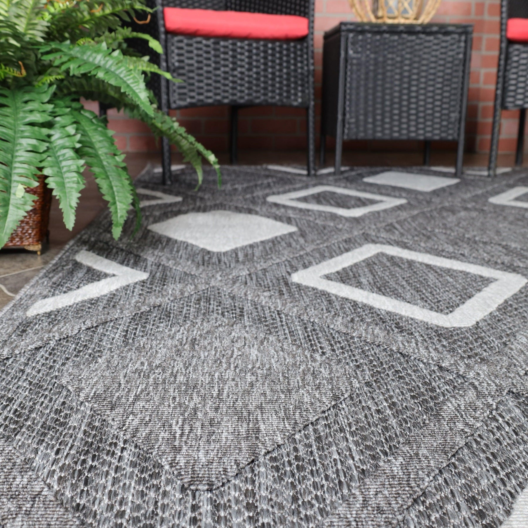 Daelyn Diamond Lattice Area Rug Modern Indoor Outdoor Rugs