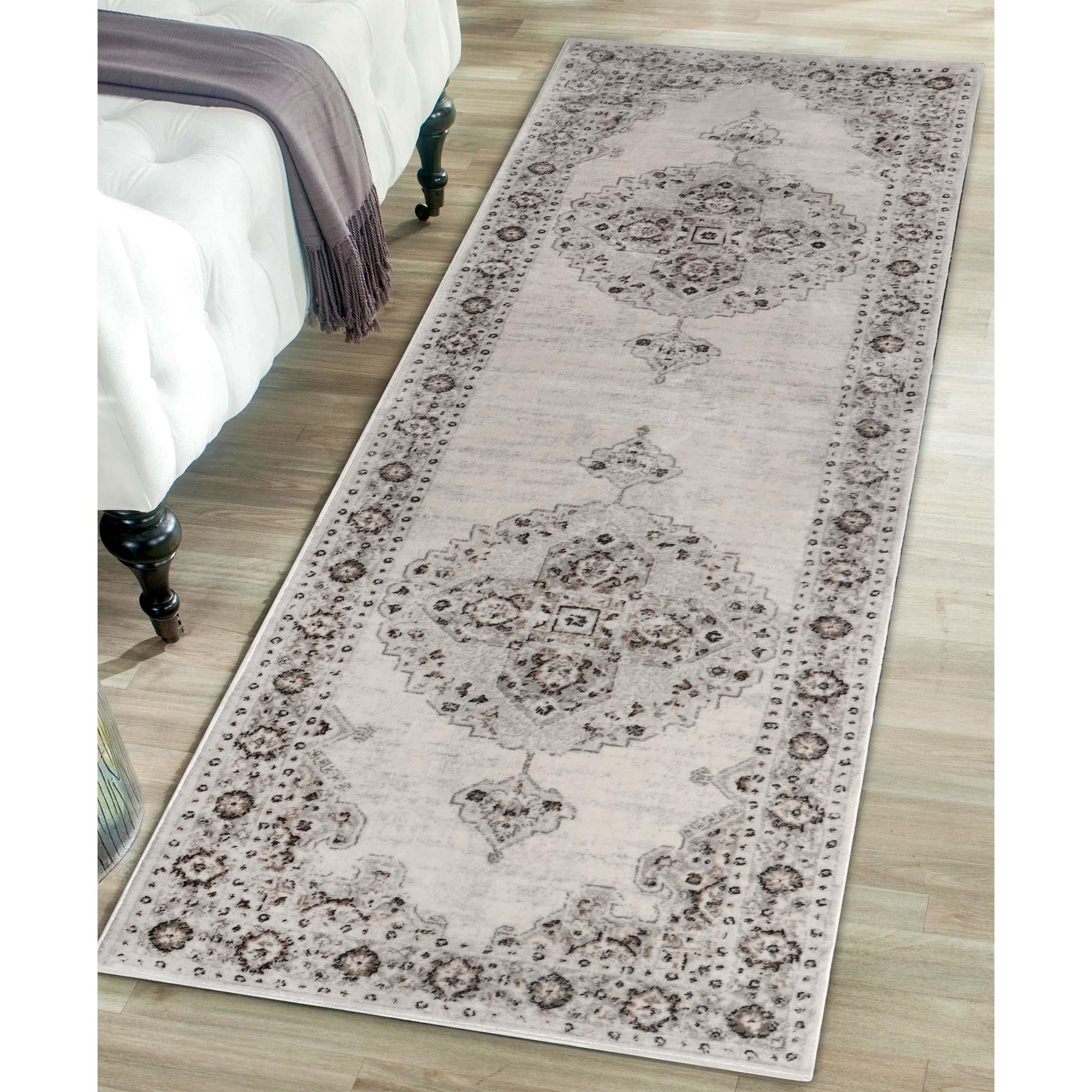Demelza Vintage Traditional Oriental Medallion Indoor Area Rug or Runner