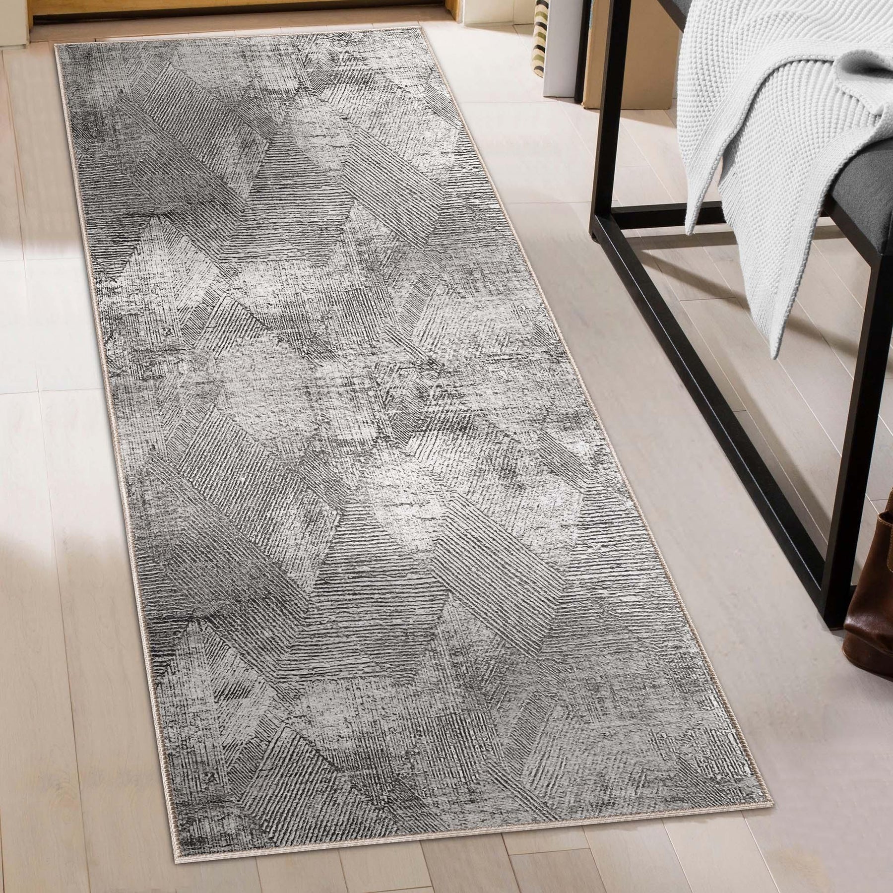 Elio Modern Geometric Indoor Area Rug or Runner Rug