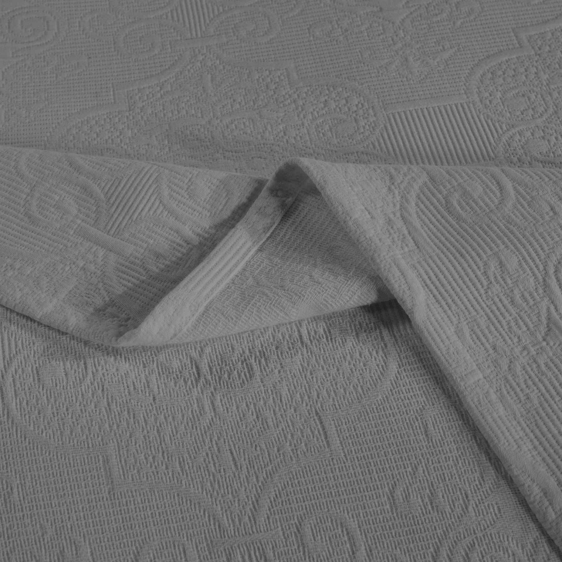 Florin Cotton Matelasse Weave Jacquard Scroll Medallion Bedspread Set