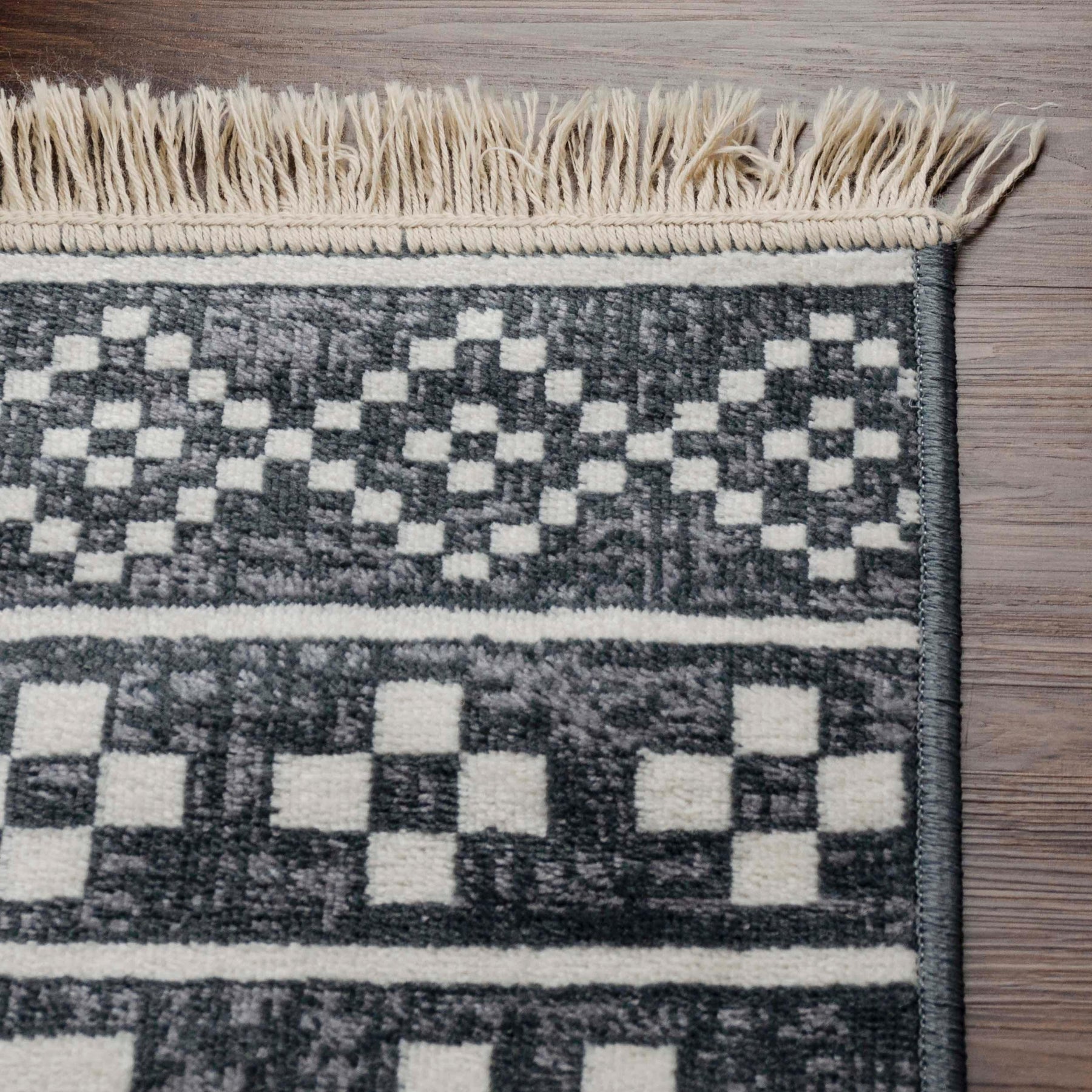 Genaine Geometric Diamond Indoor Large Area Rugs or Runner Rug