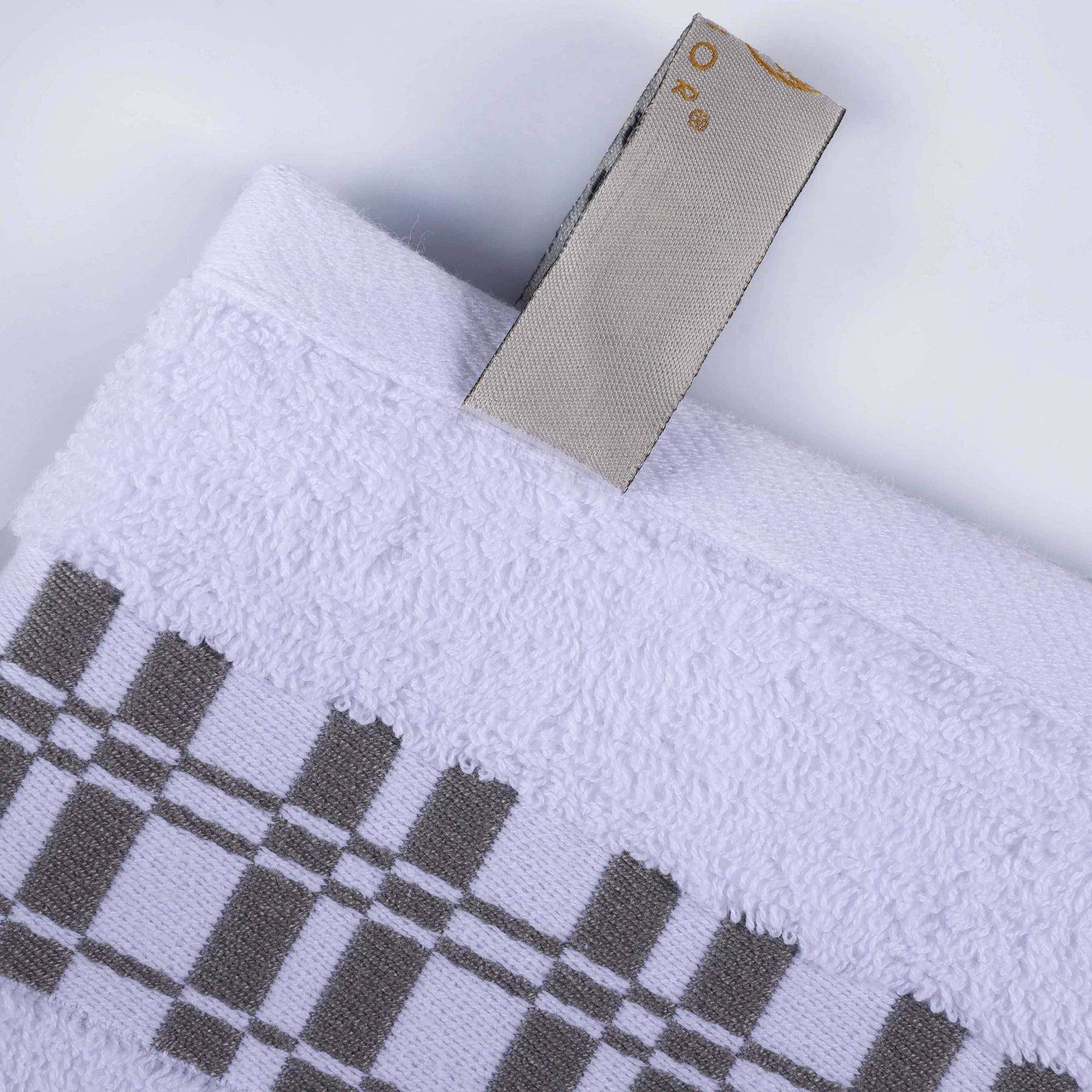Larissa Cotton Geometric Border Bath Towel Set of 4