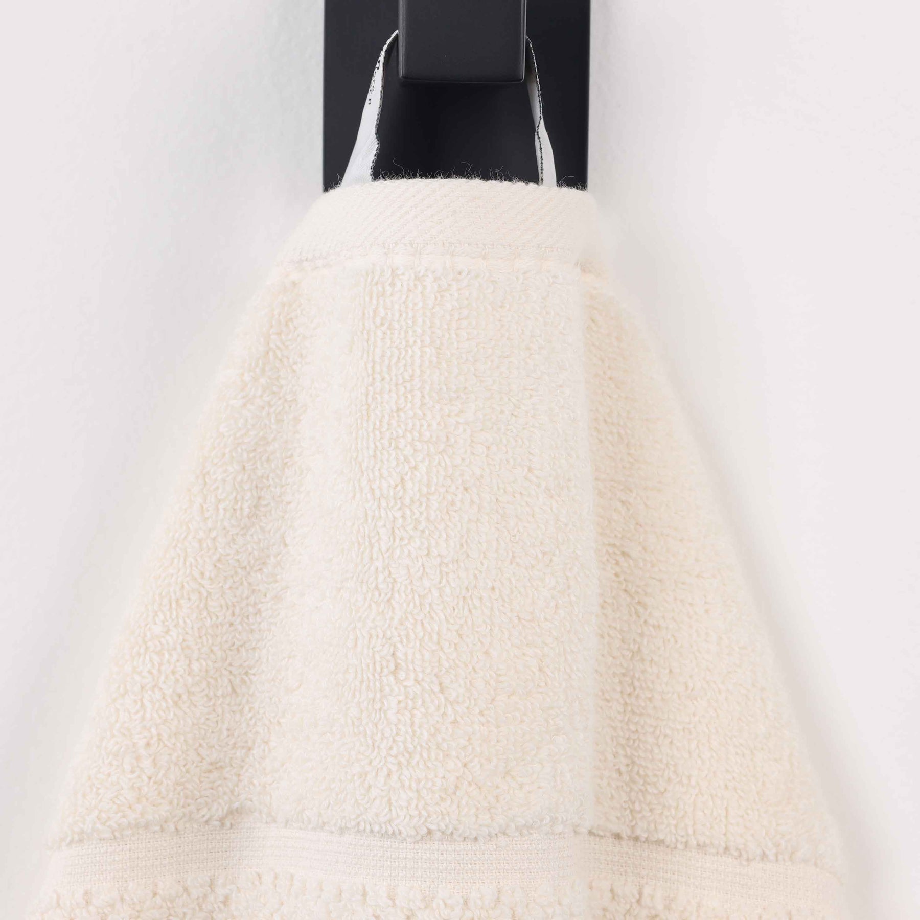 Mile Smart Twist Viscose Cotton Blend Solid 8 Piece Towel Set