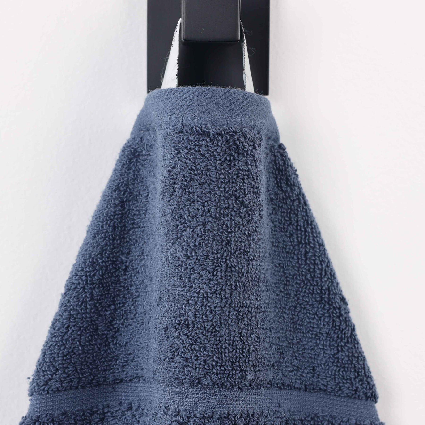 Mile Smart Twist Viscose Cotton Blend Solid 3 Piece Towel Set