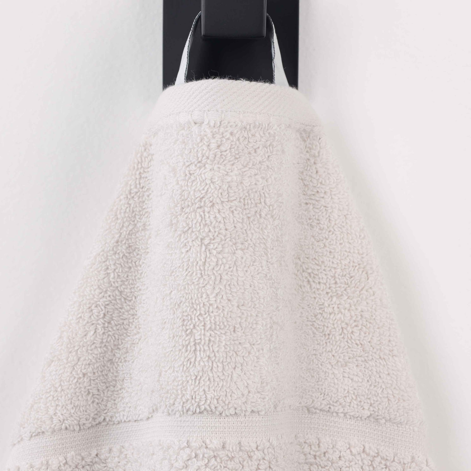 Mile Smart Twist Viscose Cotton Blend Solid 3 Piece Towel Set