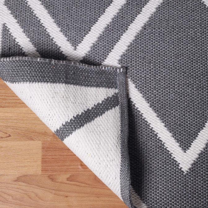 Modern Diamond Lattice Indoor/ Outdoor Area Rug