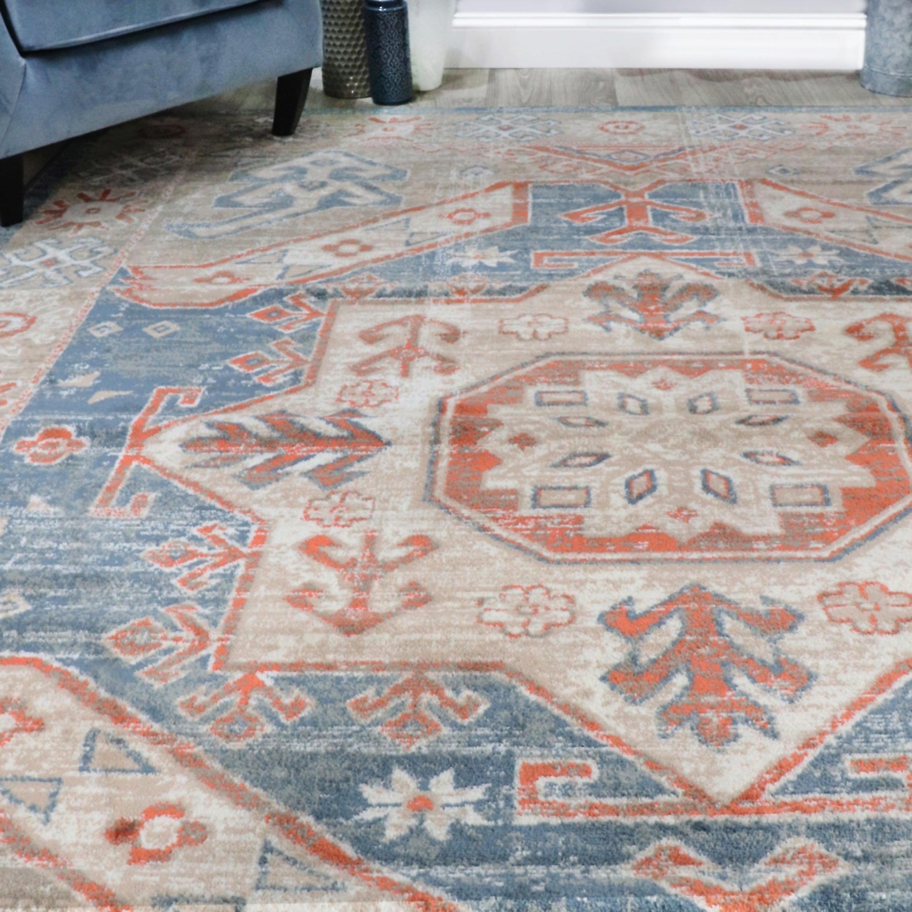 Rustic Distressed Geometric Design Indoor Area Rug