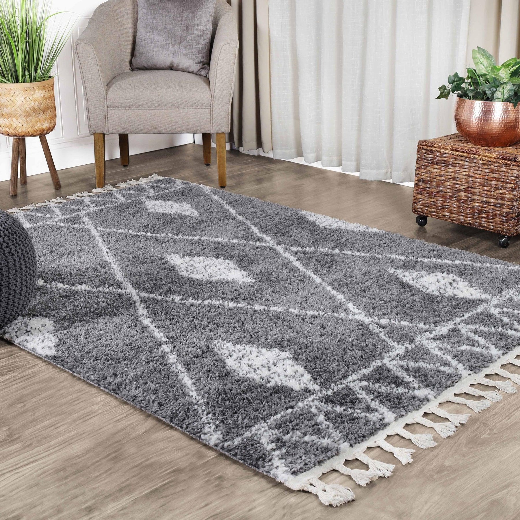 Serafina Boho Tribal Geometric Indoor Shag Area Rug with Tassels